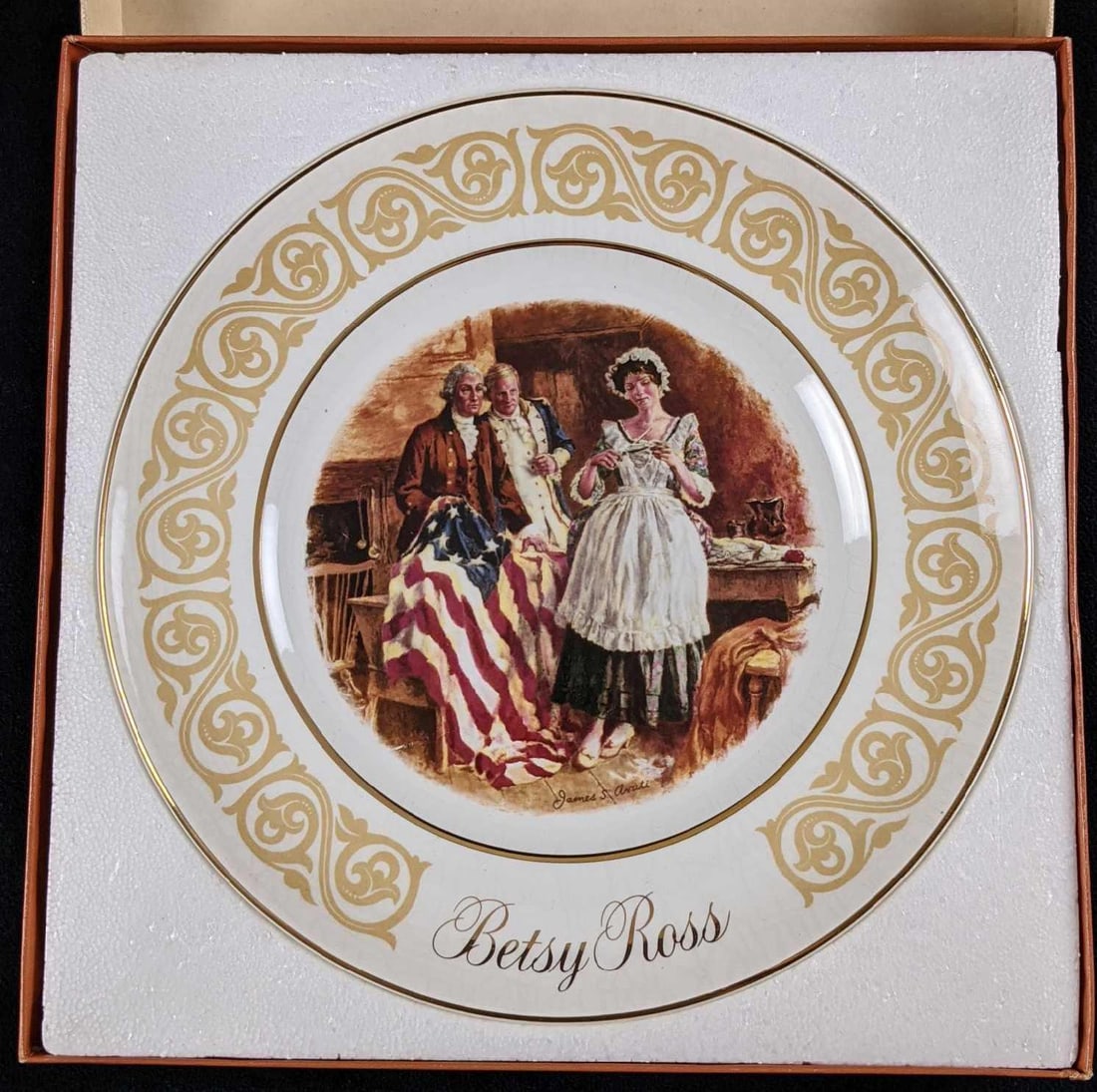 Vintage Avon Products Inc Betsy Ross Plate: 1973 Avon Betsy Ross Plate. Comes in its original box which is approx 10" x 10" x 1". Plate is approx 9" across and is in good, vintage condition with some crazing.