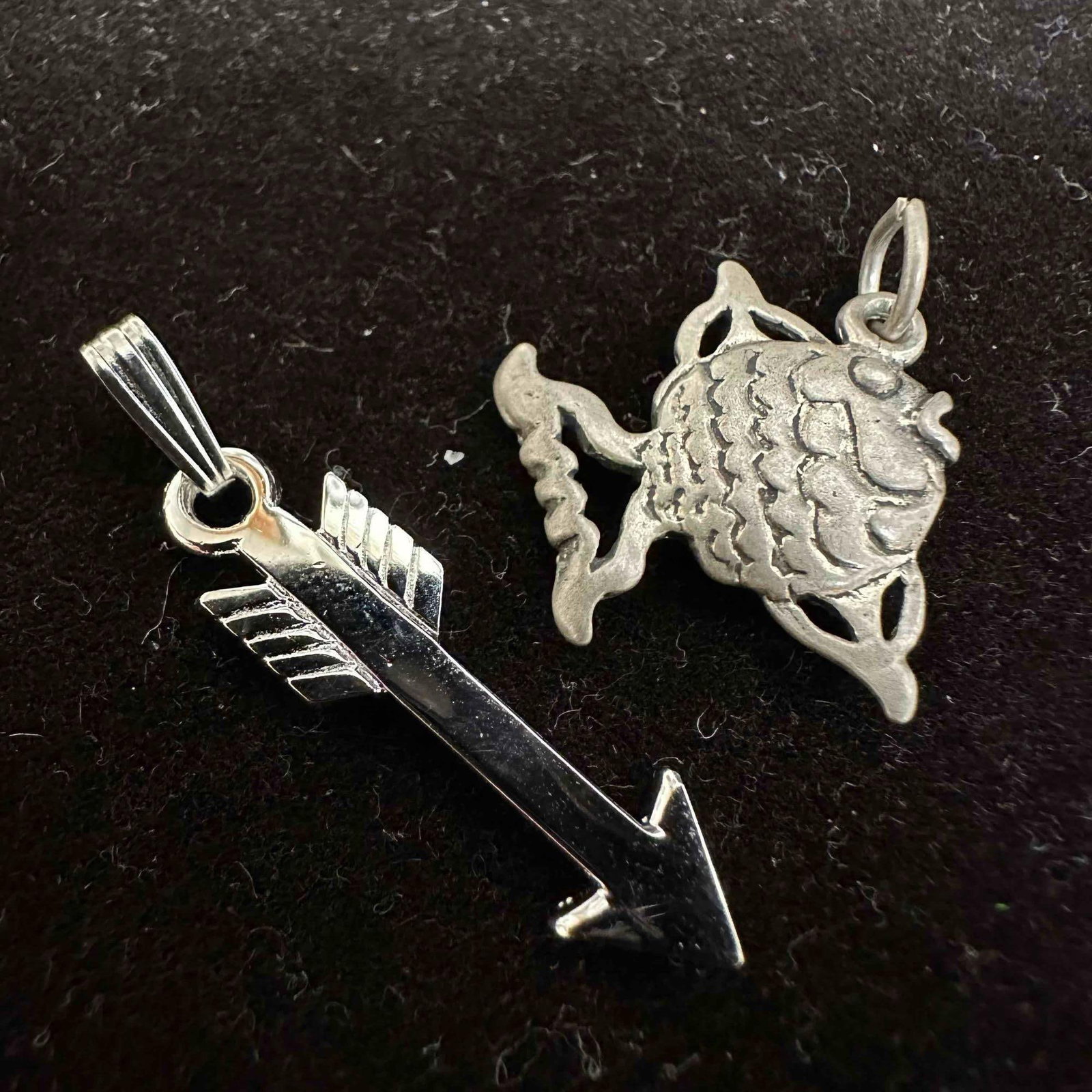 Cellini Arrow and Fish Sterling Silver Necklace Pendant Set F48: This item is in good pre-owned, previously used/displayed condition with noticeable light wear, and surface scratches. Please reference all photos for full details. This piece of jewelry has been test