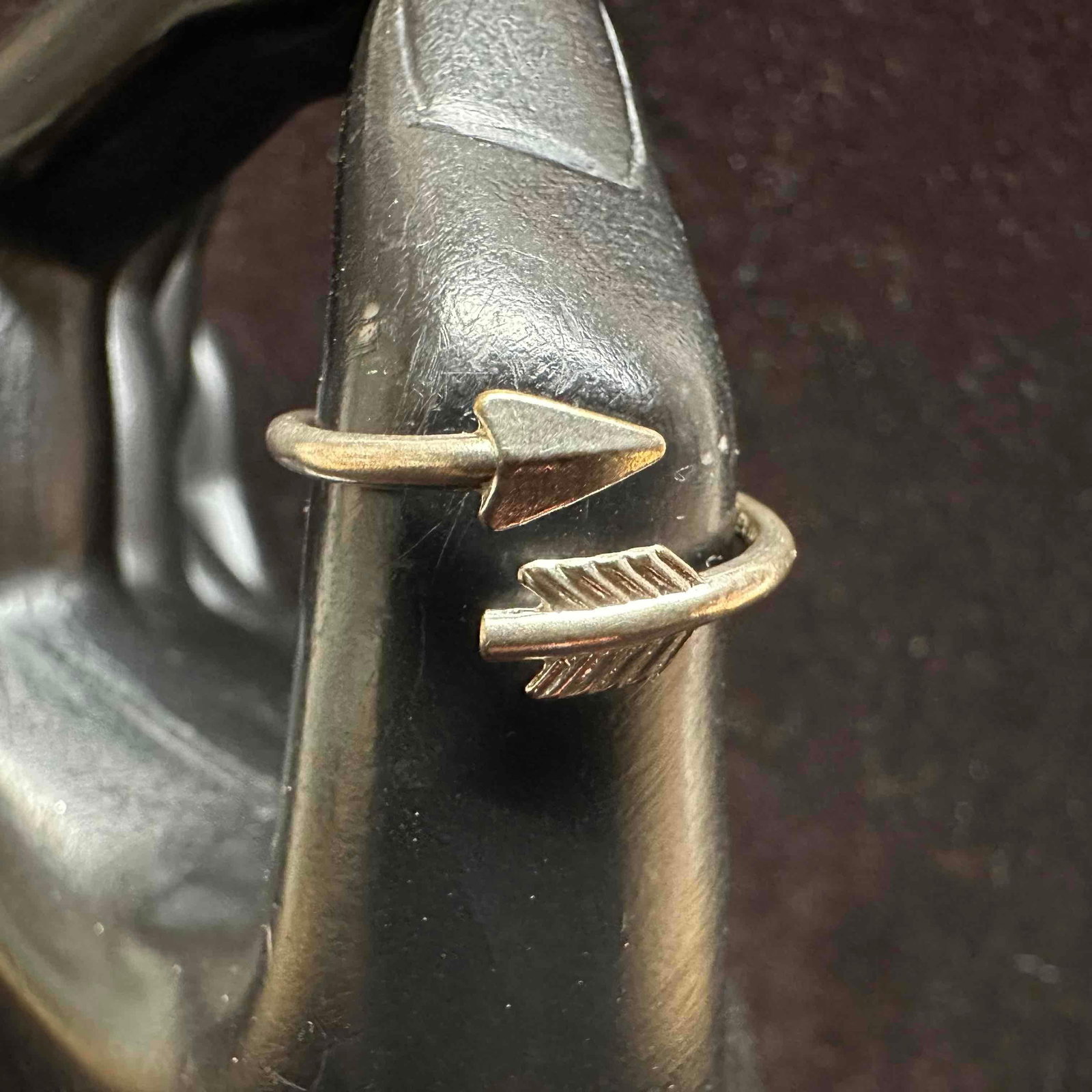 Alex and Ani 925 Sterling Silver Eros Arrow Wrap Ring: This item is in good pre-owned, previously used/displayed condition with noticeable light wear, and surface scratches. Please reference all photos for full details. This piece of jewelry has been