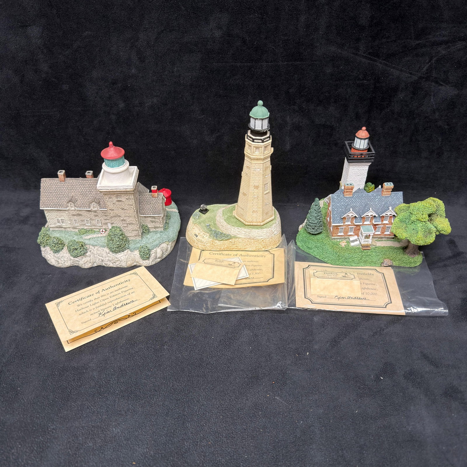 30 Mile Point Harbour Lights New York Lighthouse Figurines Group of Three (1 of 5)
