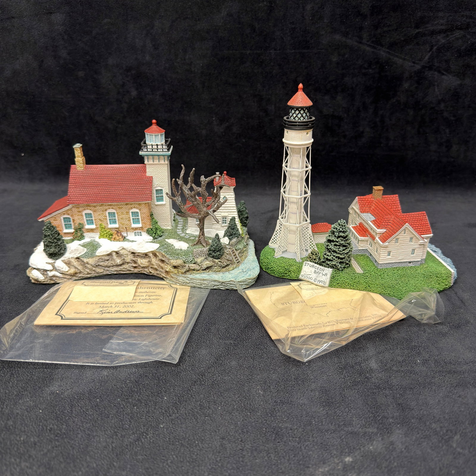 Harbour Lights Wisconsin Lighthouse Figurines Sherwood Point and Sturgeon Bay Canal (1 of 5)