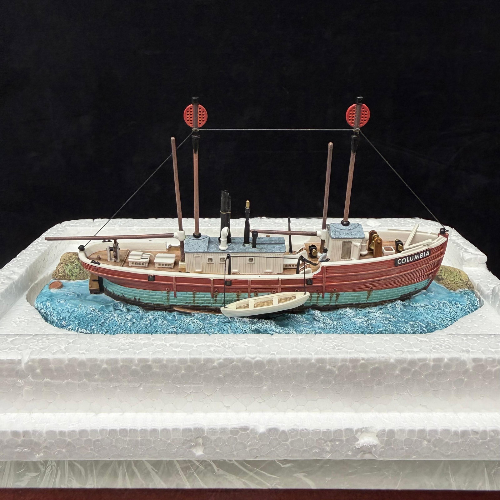 Anchor Bay Columbia Light Vessel No. 50 AB107S Model with Box (1 of 4)