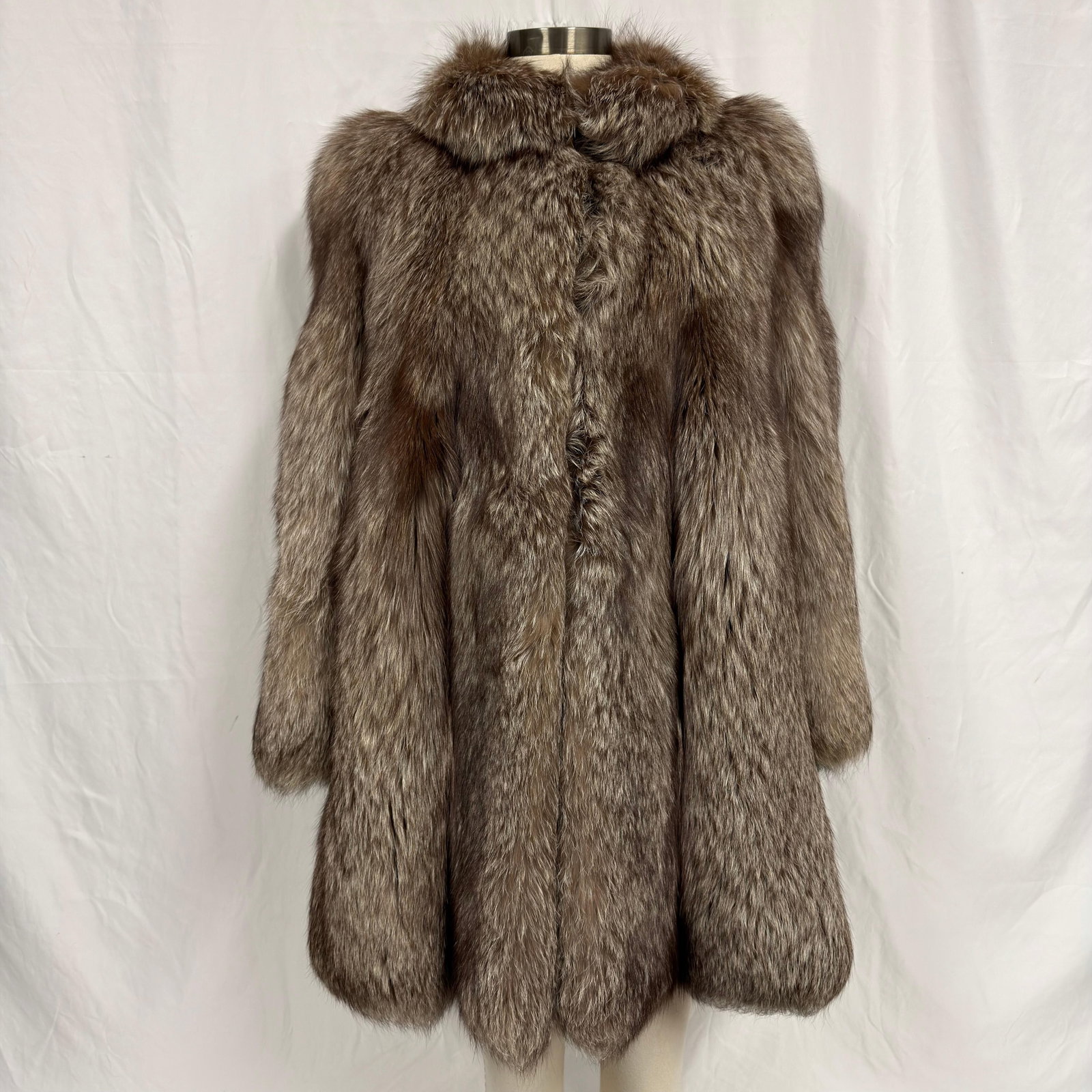 Brown Gray Tip Fox Fur Coat Shawl Collar and Statement Button: The fur coat appears to be crafted from genuine natural fur and retains excellent volume and softness. Overall, the Fur Coat is in good pre-owned condition, with some light wear and minor separation f