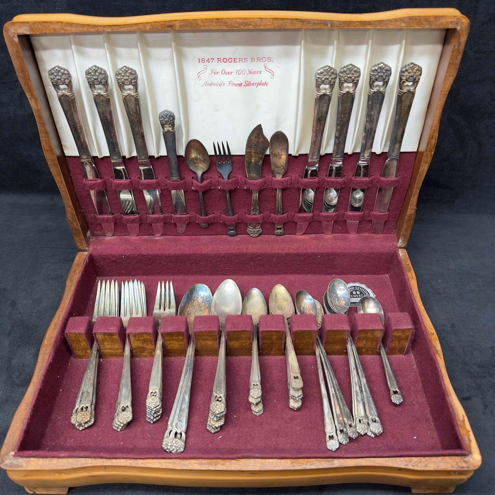 Eternally Yours 1847 Rogers Bros Silver Plate 59 Pieces with Wooden Case: Eternally Yours 1847 Rogers Bros Silver Plate 59 Pieces with Wooden Case. Silver plate set Includes 8 large forks, 8 small salad forks, 7 butter knives, 13 teaspoons, 7 tables