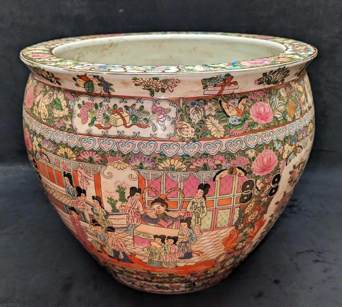 Vintage Hand Painted Chinoiserie Planter Vase: Vintage Hand Painted Chinoiserie Planter Vase. This is approx 20" x 20" x 15 3/4" and it weighs 37.80 lbs. The planter is in a good, used condition with some signs of wear and markings from use and