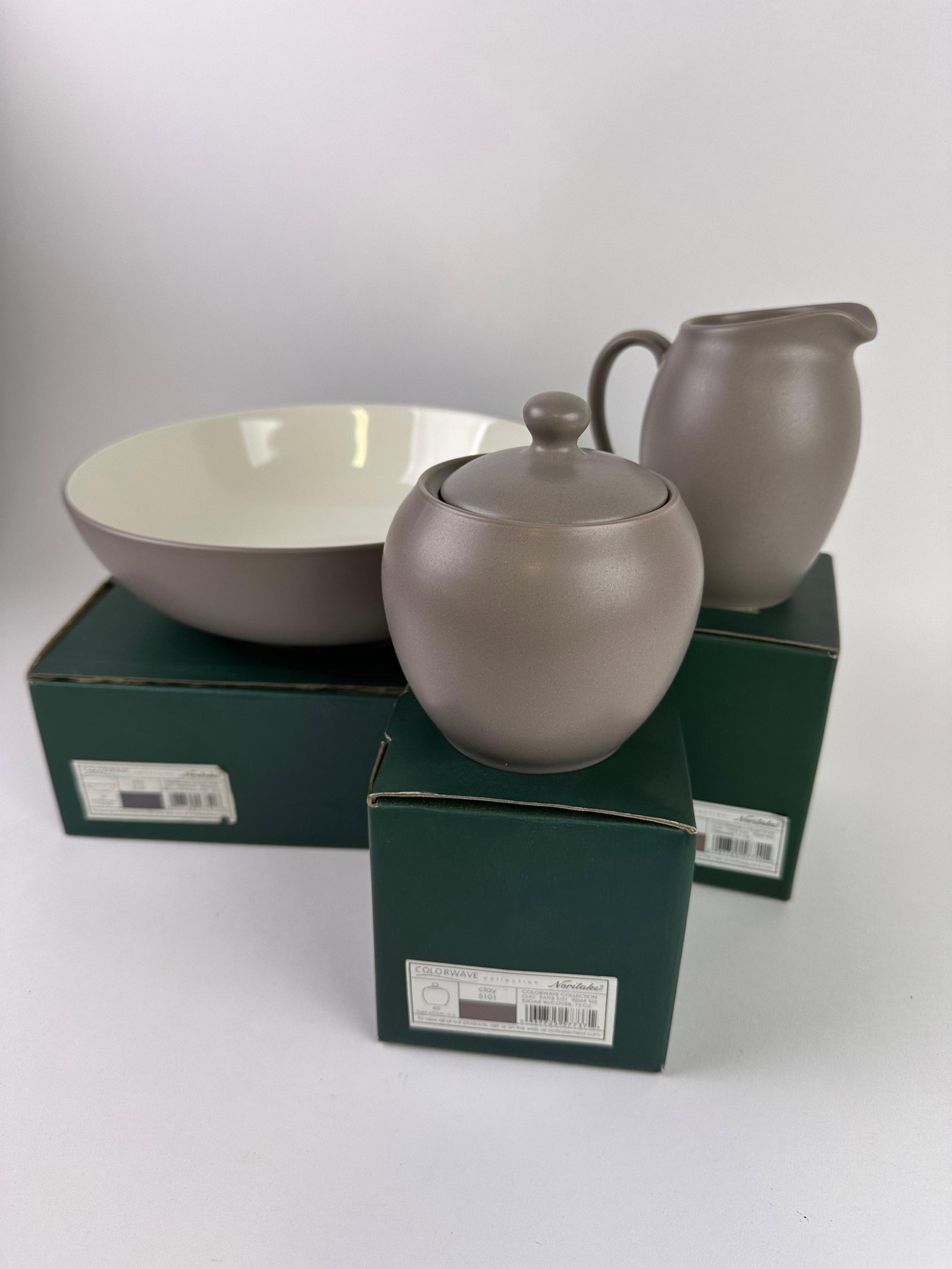 Noritake Colorwave Clay 3-Piece Set Vegetable Bowl Creamer Covered Sugar Bowl (1 of 10)