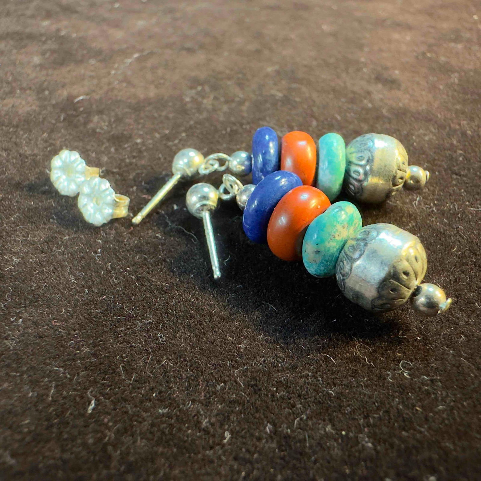 Sterling Silver Bench Disc Bead Lapis Turquoise Red Jasper Dangle Earrings Southwestern Style: This item is in good pre-owned, previously used/displayed condition with noticeable light wear, and surface scratches. Please reference all photos for full details. This piece of jewelry has been test