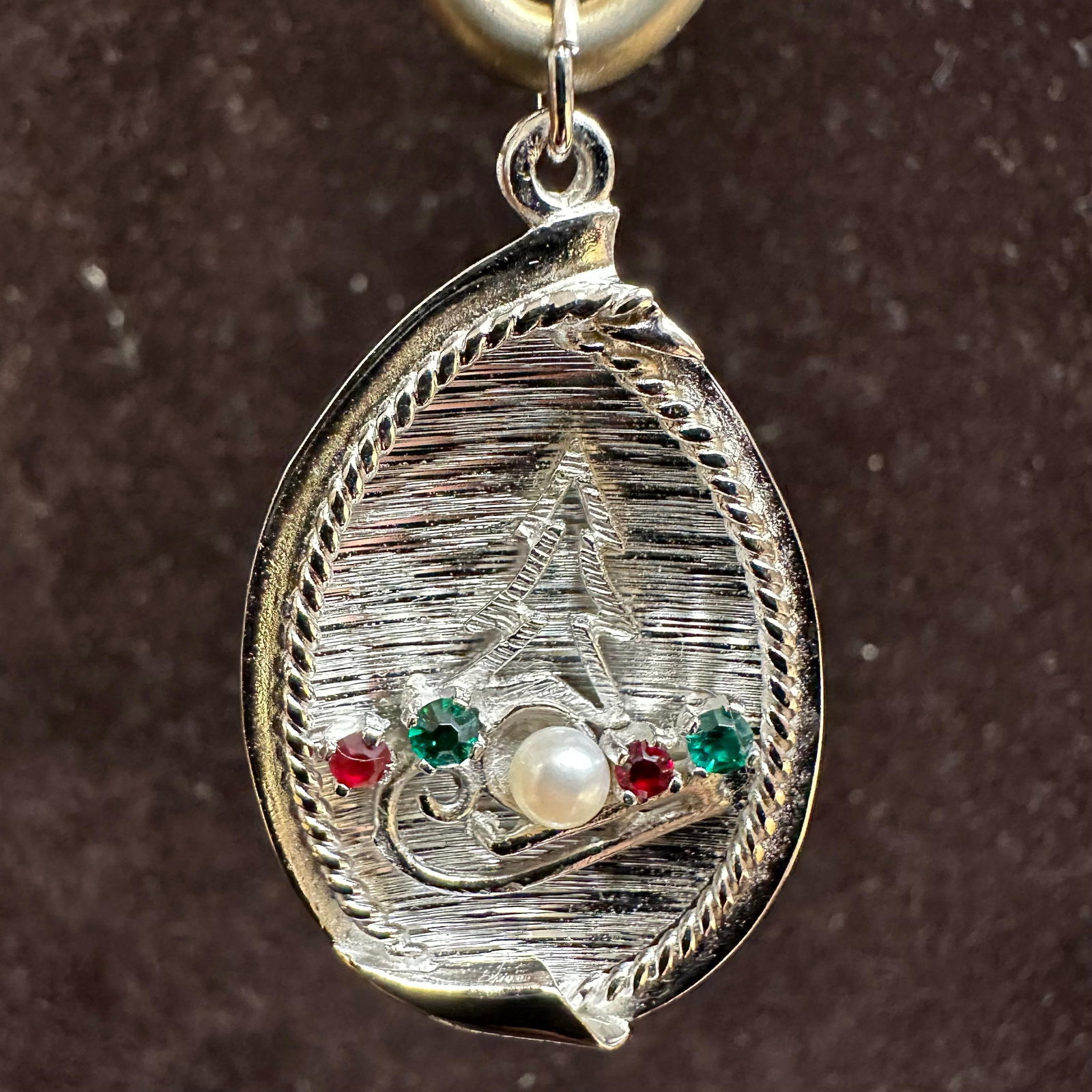 M and M Sterling Silver Christmas Tree Pendant Q55: This item is in good pre-owned, previously used/displayed condition with noticeable light wear and surface scratches. Please reference all photos for full details. This piece of jewelry has been teste