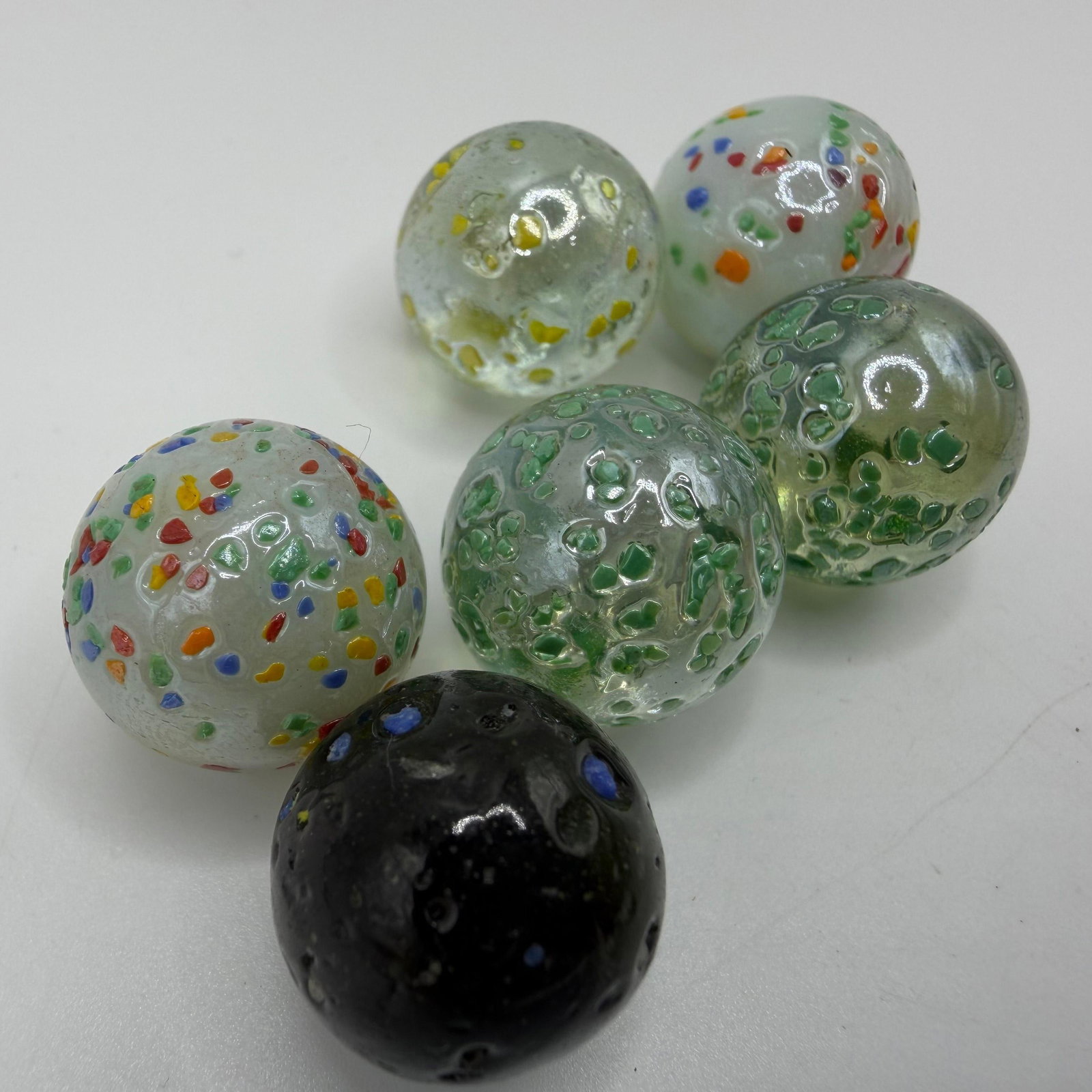 Lot of 6 Contemporary Art Glass Marbles with Confetti and Bubble Style Designs (1 of 5)
