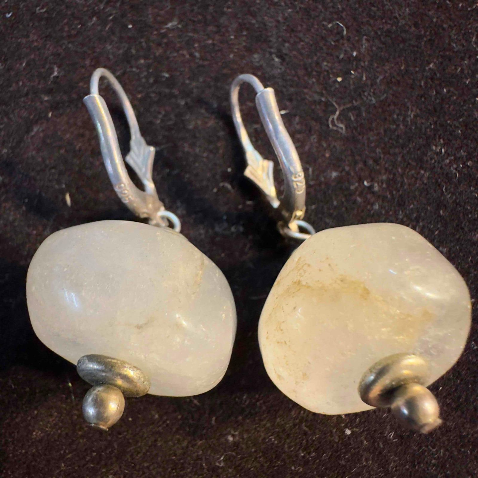 Quartz Gemstone Natural Stone Dangle Earrings SS93: This item is in good pre-owned, previously used/displayed condition with noticeable light wear, and surface scratches. Please reference all photos for full details. This piece of jewelry has been test