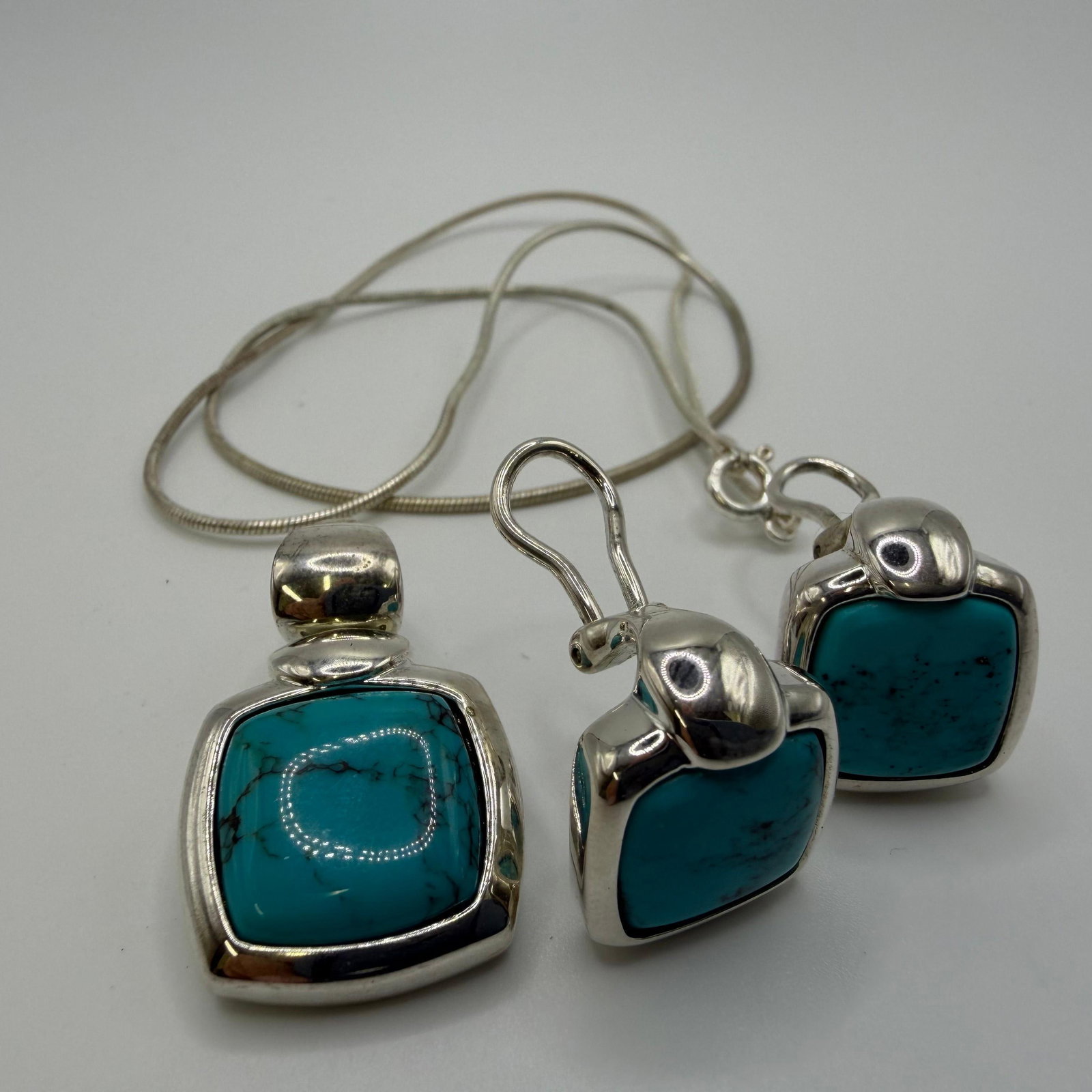 Inlaid Turquoise Square Stud Earrings Pendant and Necklace Sterling Jewelry Set: These items are in good pre-owned, previously used/displayed condition with noticeable light wear and surface scratches. Please reference all photos for full details. These pieces of jewelry have been