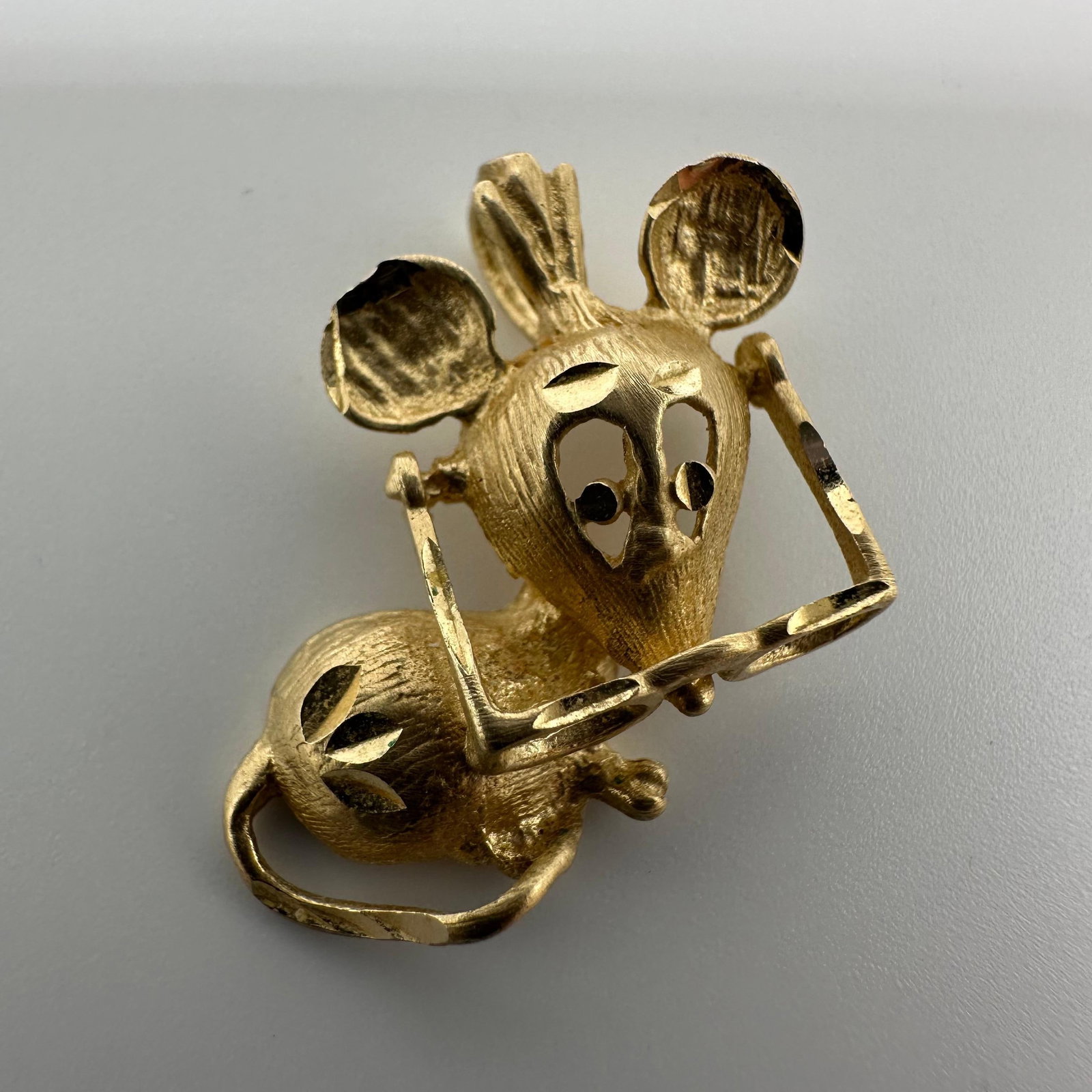 Michael Anthony 14k Solid Yellow Gold Mouse Wearing Glasses Charm Pendant: This item is in good pre-owned, previously used/displayed condition with noticeable light wear and surface scratches. Please reference all photos for full details. This piece of jewelry has been teste