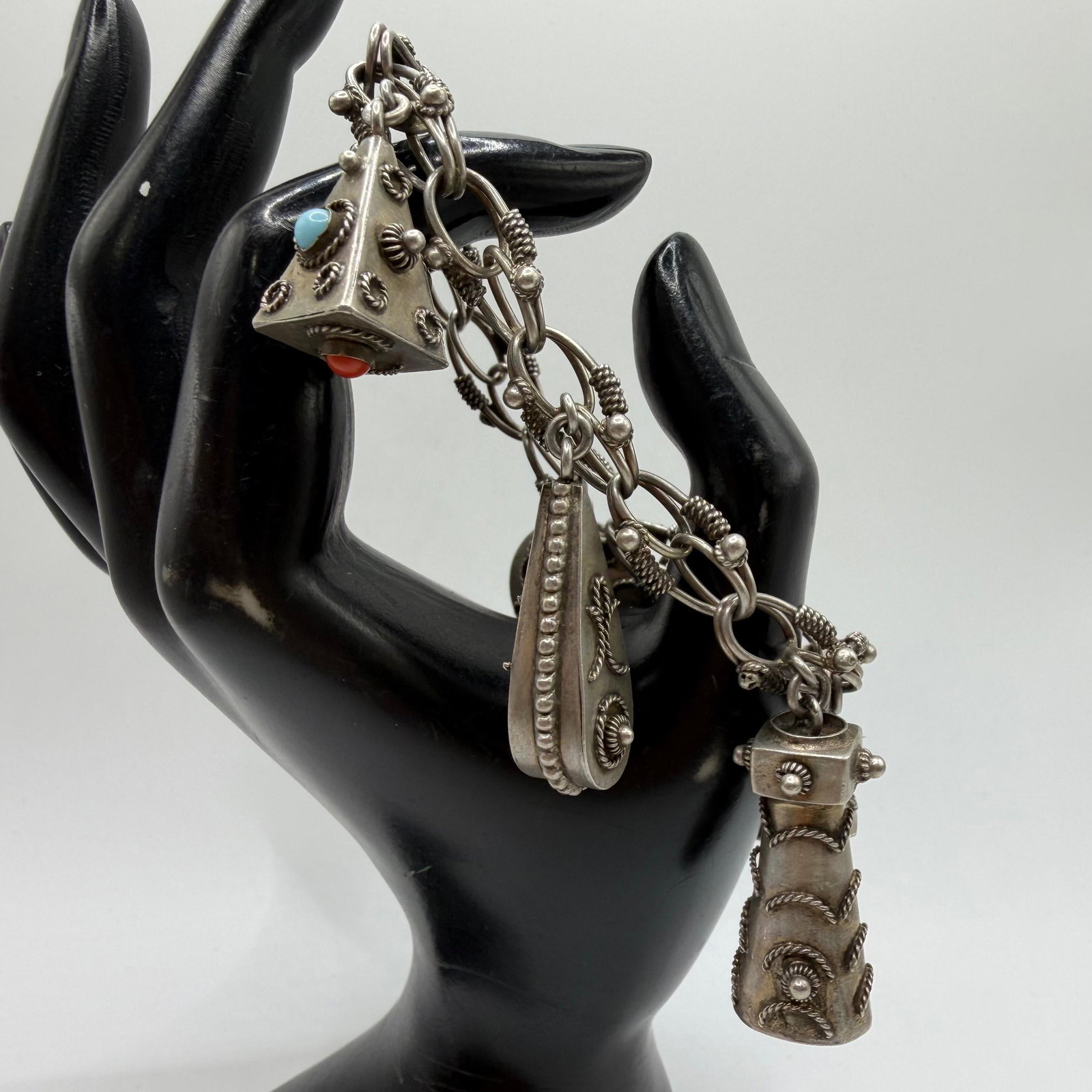 800 Silver Filigree Fob Charm Faux Stone Cabochons Bracelet ER35: This item is in pre-owned, previously used/displayed condition with noticeable light wear and surface scratches. Please reference all photos for full details. This piece of jewelry has been carefully 