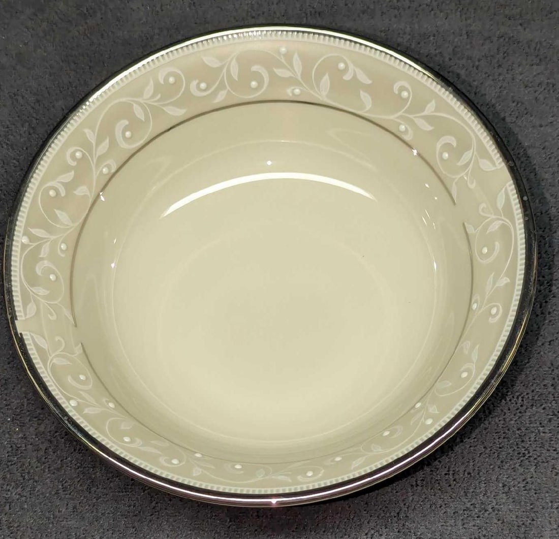 Retired Lenox Pearl Innocence China Fruit/Dessert Bowl: Retired Lenox Pearl Innocence China Fruit/Dessert Bowl. This is approx 5 3/4" x 5 3/4" x 1 5/8" and it weighs 0.52lb. The bowl has no chips or cracks. 
