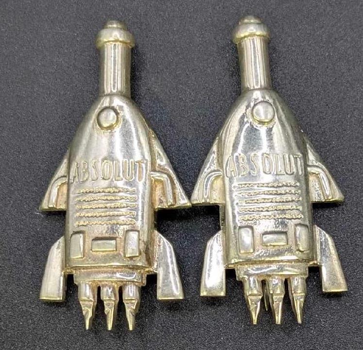 2 Sterling Silver Brooch Pins Absolut Vodka Bottle Rocket AA: 2 Sterling Silver Brooch Pins Absolut Vodka Bottle Rocket AA. These fine vintage pieces have been tested and researched before listing. Please view all our photos they are part of our descriptio