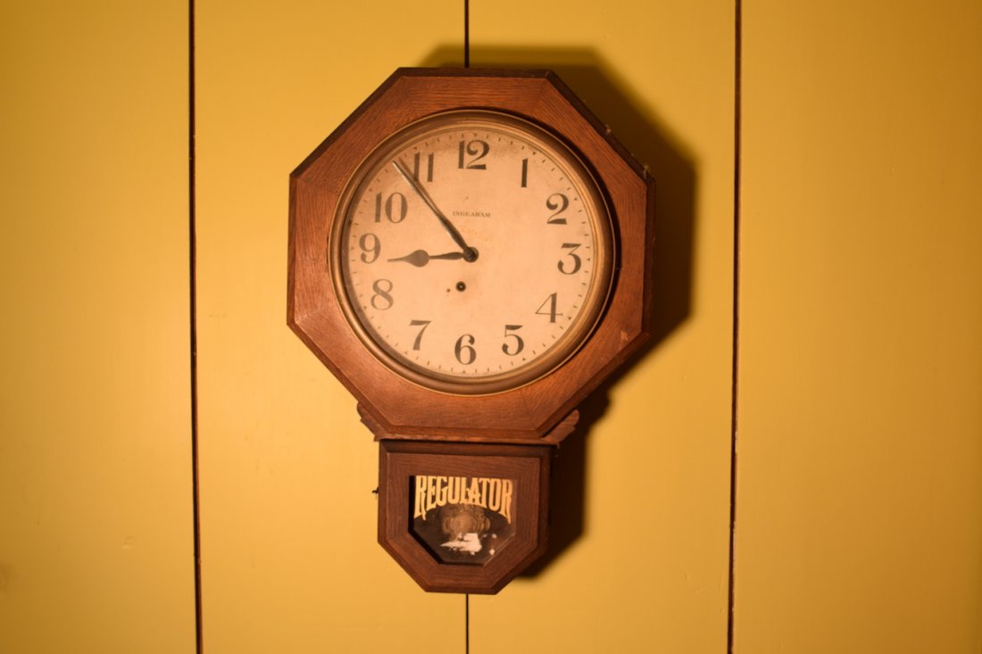 Victorian Regulator Clock (1 of 1)