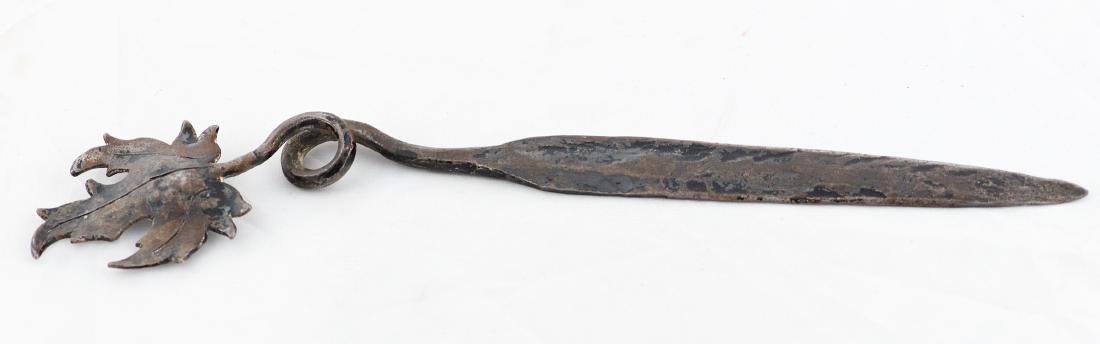 Metal vine leaf letter opener Paul Beau (1 of 2)