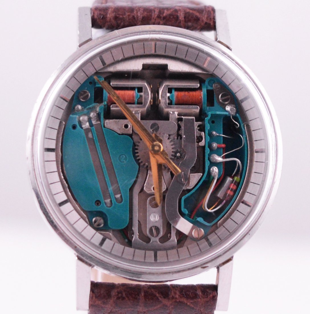Vintage Bulova Accutron Spaceview Watch Circa 1960s: Pease note that during the service the watch crystal and handset where replaced, this watch has been fully serviced and runs to spec. In 1960, Bulova had a vision of the future. In that future, there