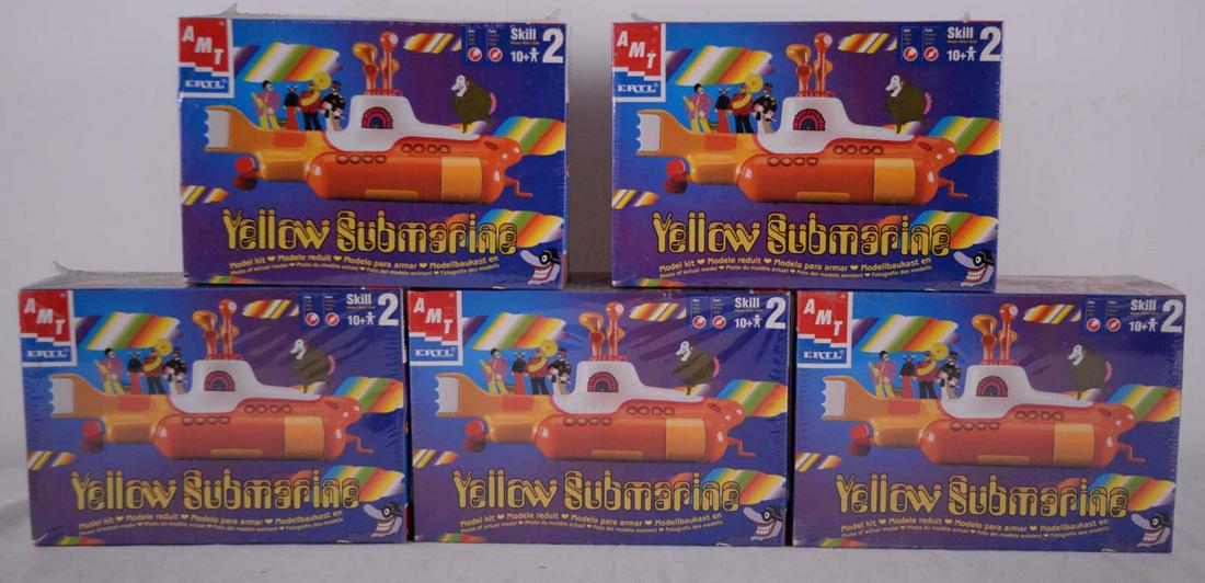 Beatles, lot de modèles réduits Yellow Submarine: Beatles, lot de modèles réduits Yellow Submarine Description (FR): Beatles, lot de modèles réduits Yellow Submarine AMT #30097 Description (EN): Beatles lot of AMT # 30097 model kits Dimension (PO