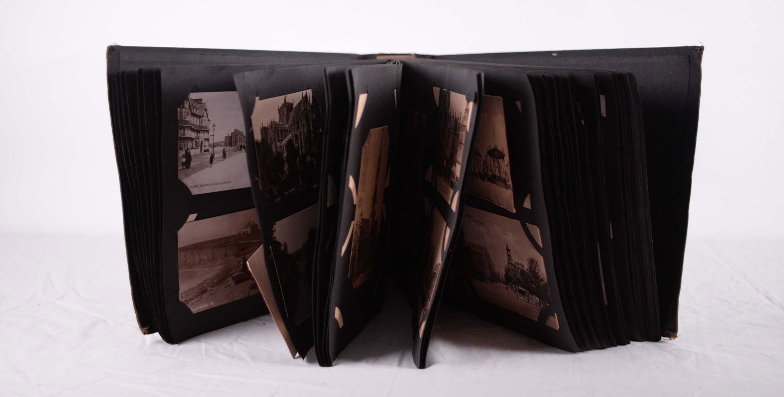 Collection of 266 old postcards - c.1920 (1 of 2)