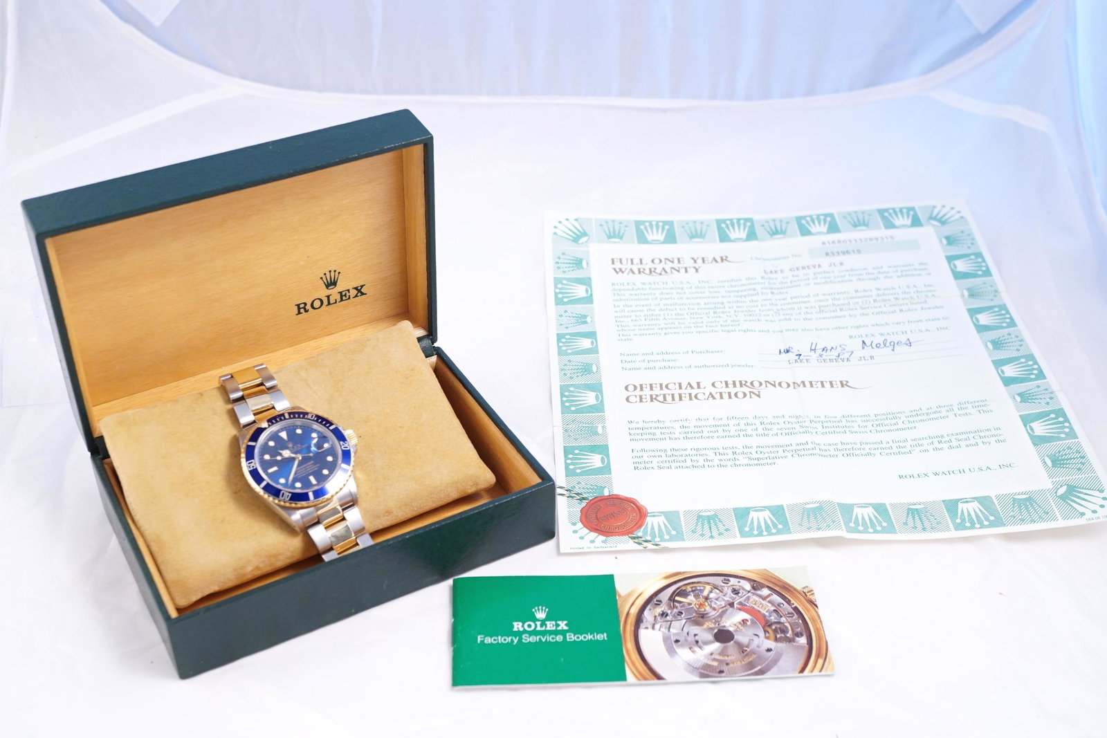 Rolex Oyster Perpetual Date Submariner, Ref: 16803, (1 of 14)