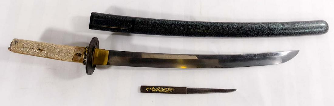 Katana, old japan samourai saber: Katana, old japan samourai saber Description: Katana, old japan samourai saber Katana, samourai japanese saber, lacquered sheat, small knife, tsuba and fuchi made of bronze with gold filled ornaments,