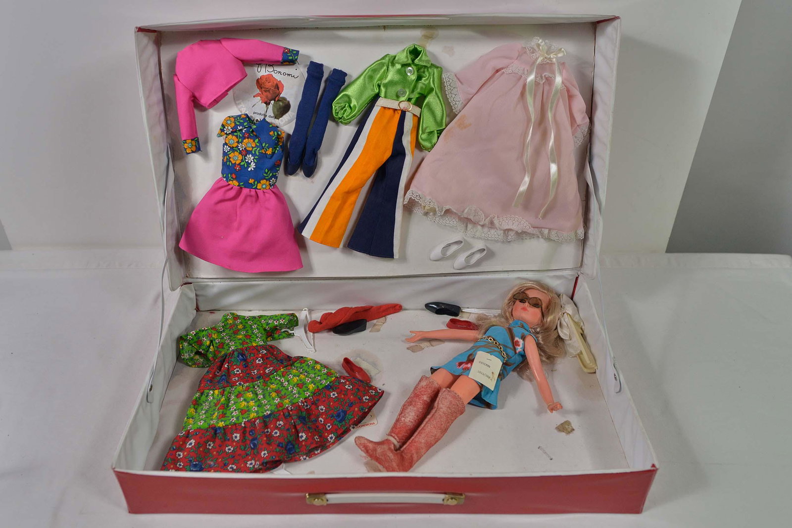 Vintage doll display, Corinne - c.1970 (1 of 5)