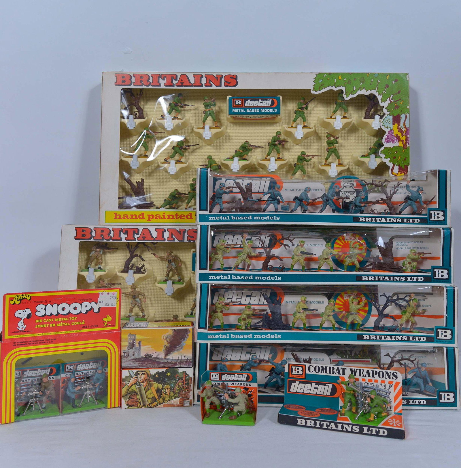 Britains - Lot of vintage Deetail plastic toy soldiers (1 of 4)