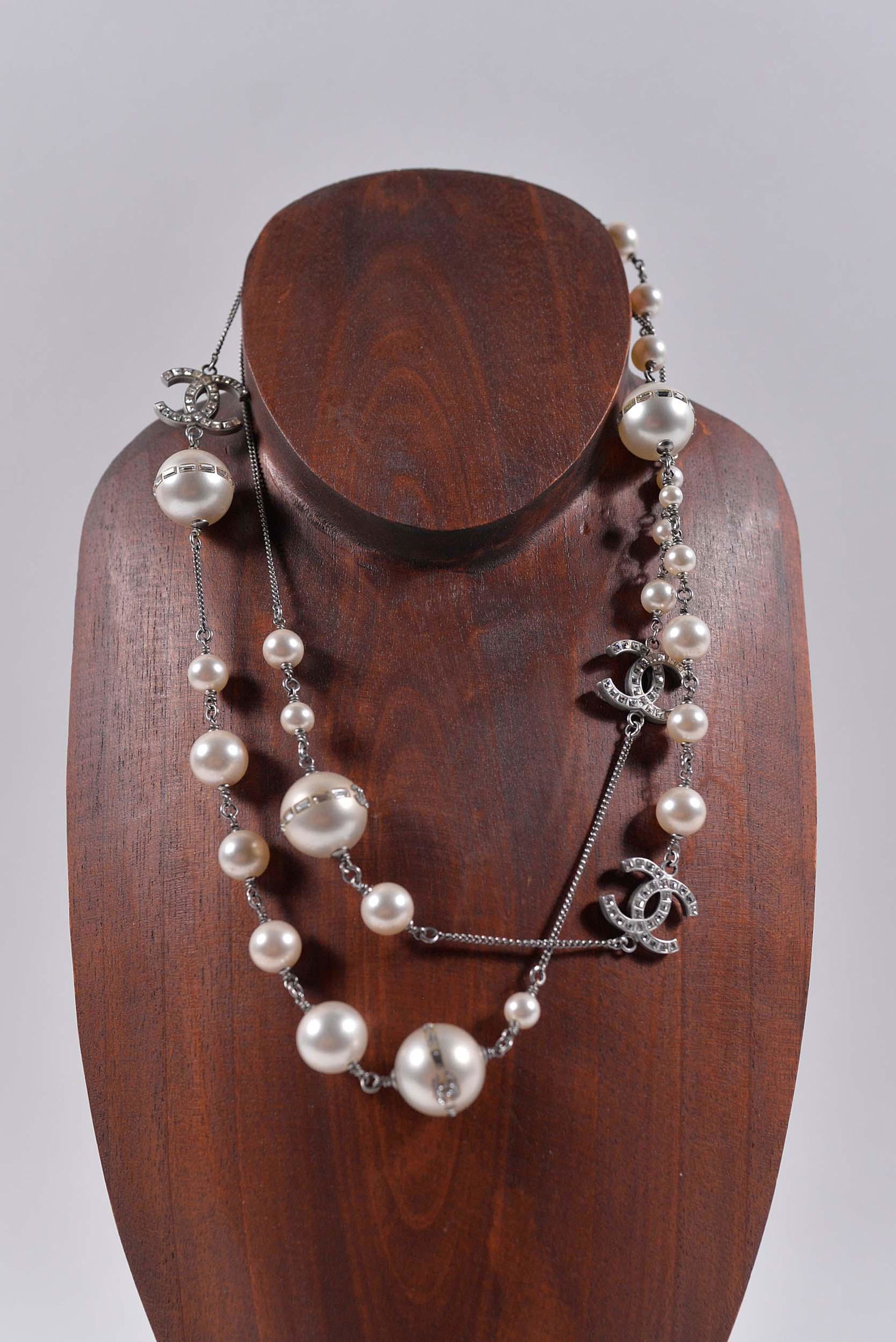 Chanel - Long necklace (1 of 3)