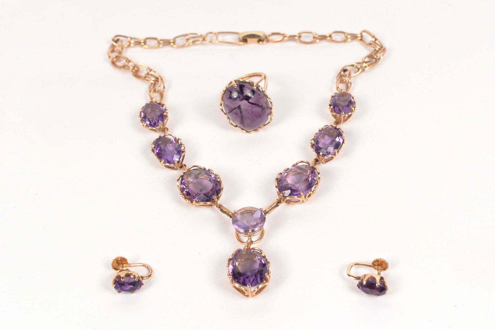10 and 14K jewelry set set with amethysts (1 of 8)