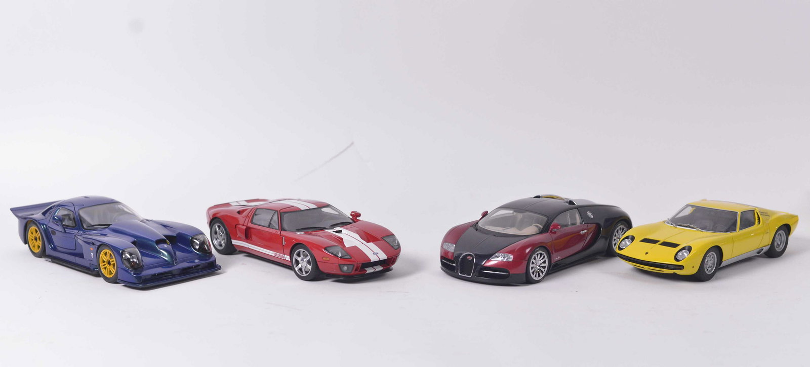 Autoart - 4 Die cast metal cars 1:18 models - c.1990-2000 (1 of 9)