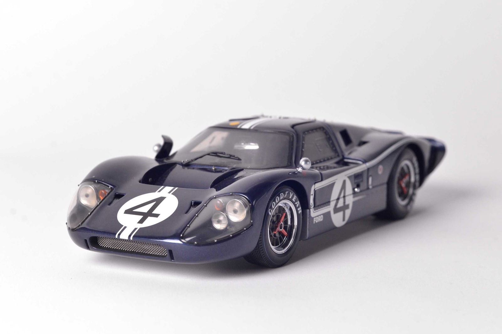 ★12/28まで★￼激レア EXOTO 1/10 FORD GT40 MkⅡ Exoto 1:10 Ford 1966 Gt40 Mkii Replica Model Car