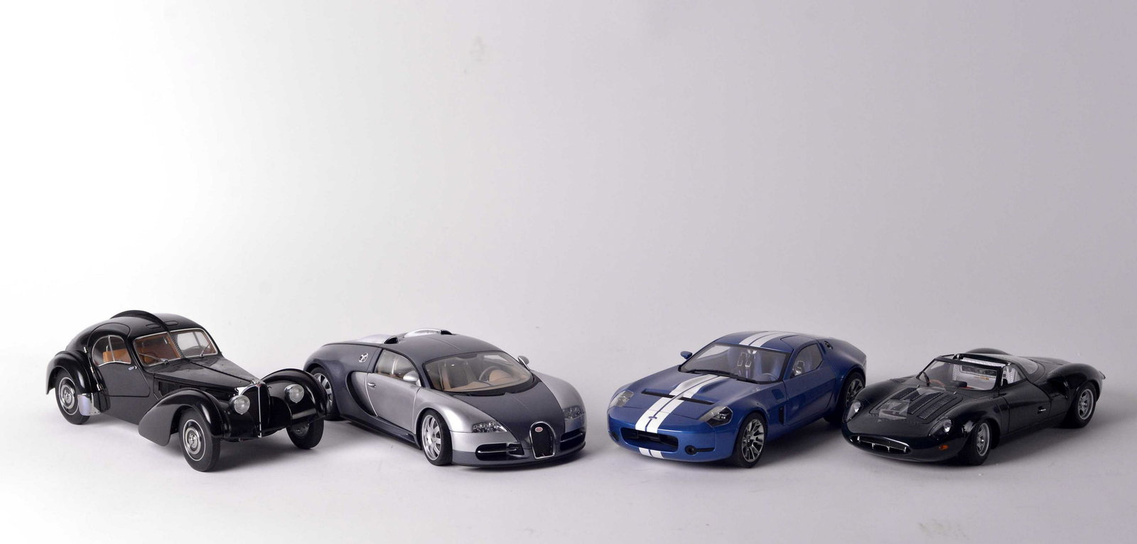 Autoart - 4 Diecast metal cars 1:18 models - c.1990-2000 (1 of 7)