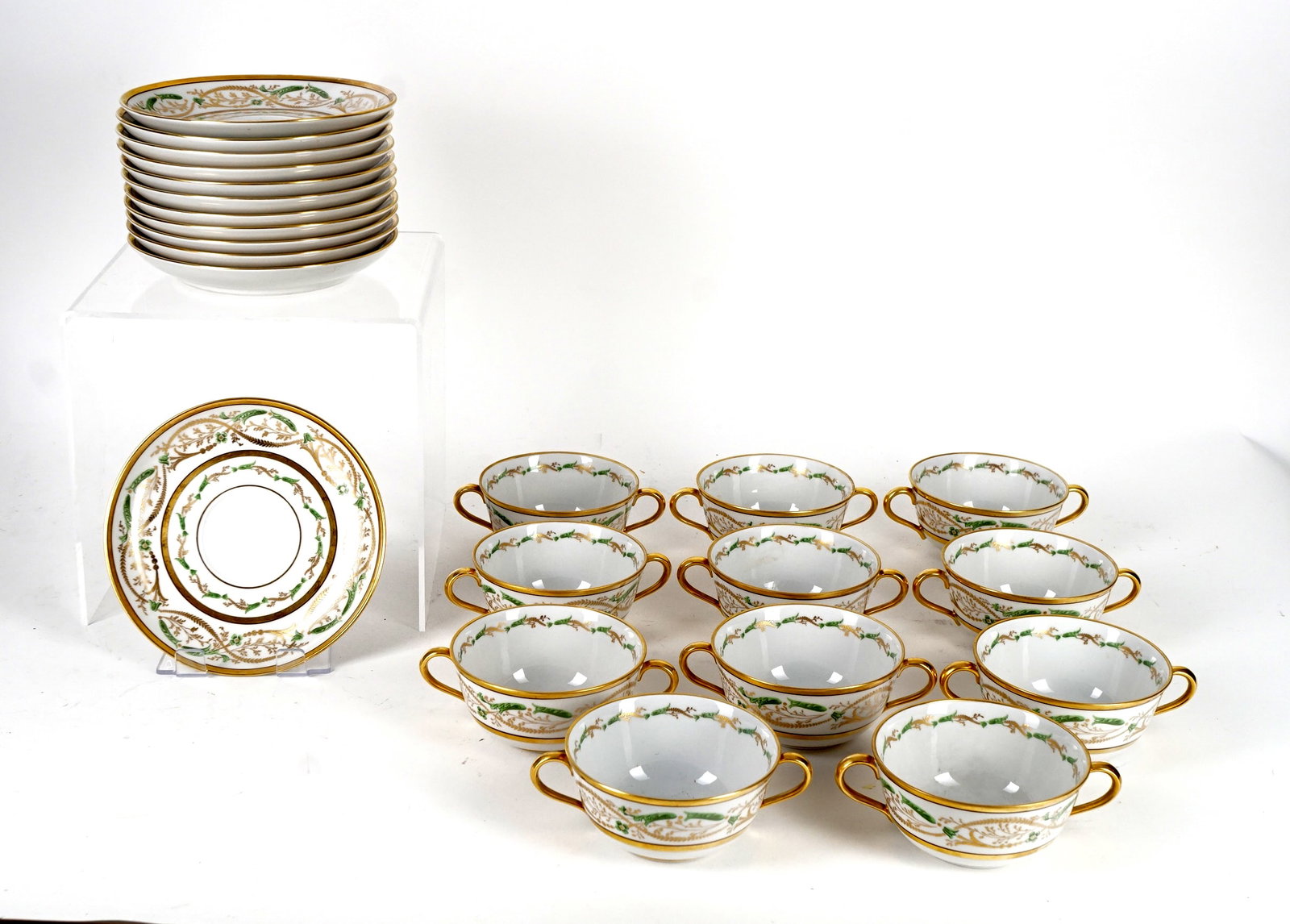 Richard Ginori - Ensemble de 11 tasses à bouillon et soucoupes (1 of 5)