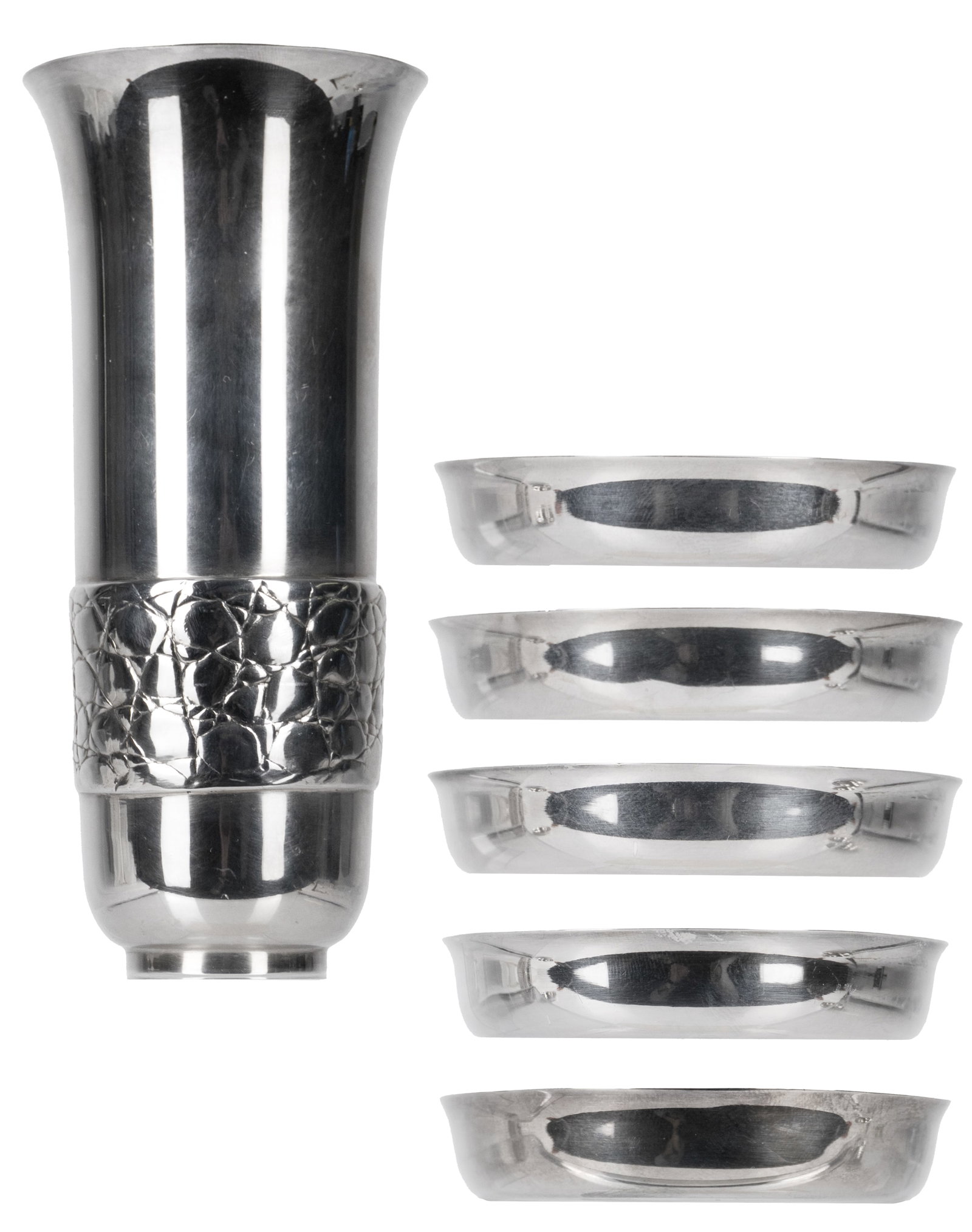 Gucci - Sterling silver snack set: Gucci Sterling silver snack set Description (FR): Le grand recipient est plaque or a l'interieur, toutes les pieces sont poinconnees Gucci 925, poids total 331.7 grammes Description (EN): The large pi