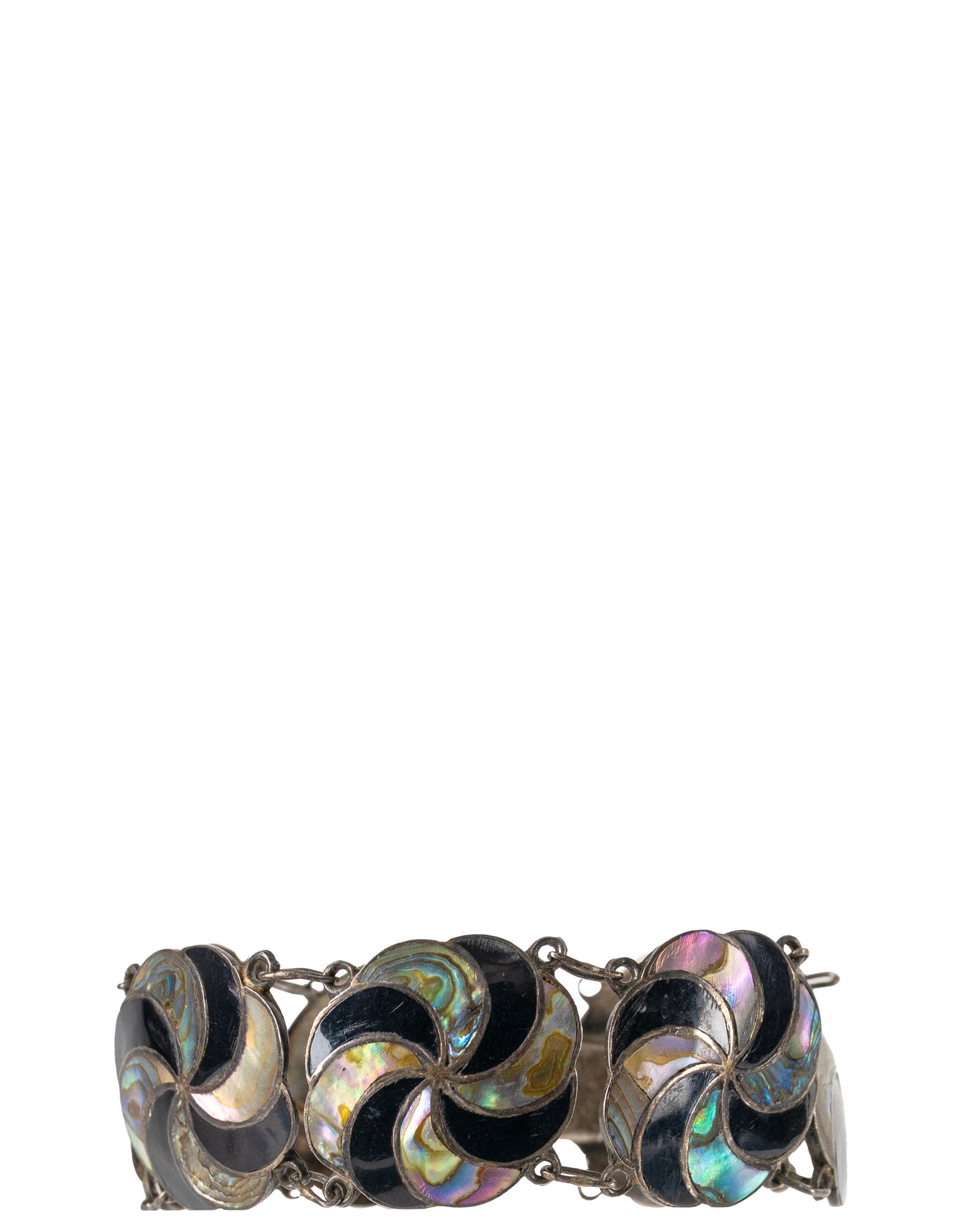 A.R - Sterling silver bracelet with abalone shell: A.R Mexico Bracelet en argent avec coquille Abalone Bracelet en argent sterling 925 avec coquillage Abalone et panneau d'incustration pesant 16.7gr Dimension: 7.5" long x 1" large 19cm long x 2cm