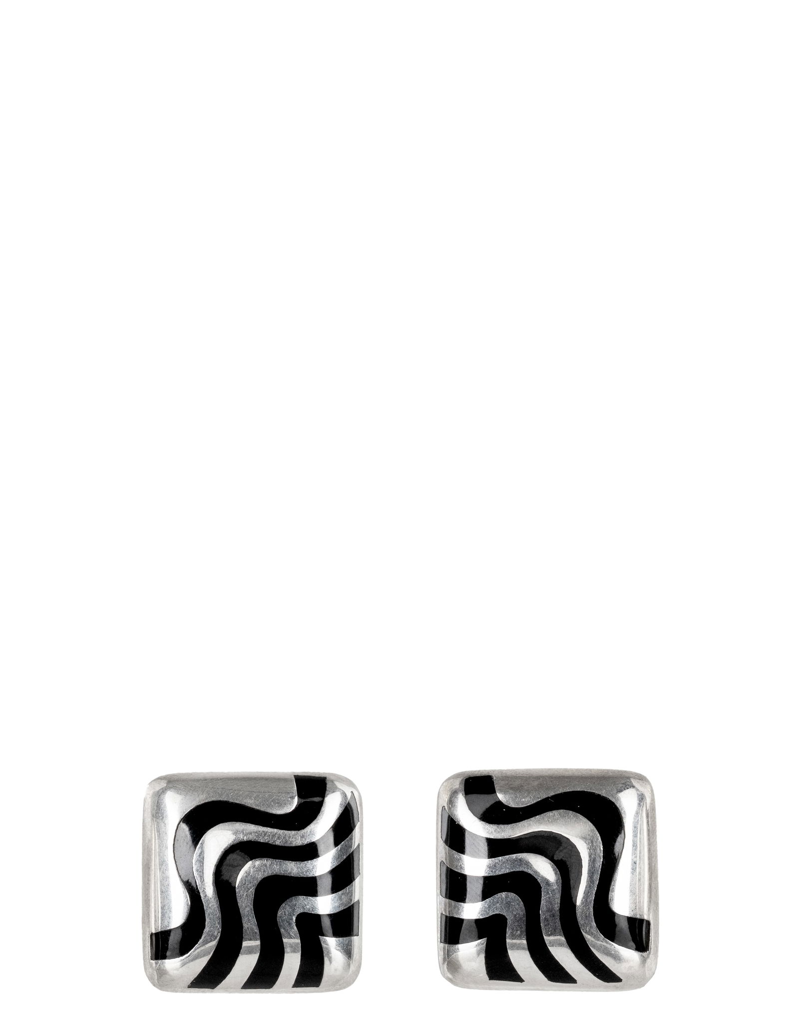 Vintage Sterling Silver Enameled Earrings: Mexico Boucles d'oreilles vintage en argent sterling émaillé Paire de boucle d'oreille émaillé en argent sterling, poinçon au dos TC-32B Mexico Poids : 18.71 g Dimension: