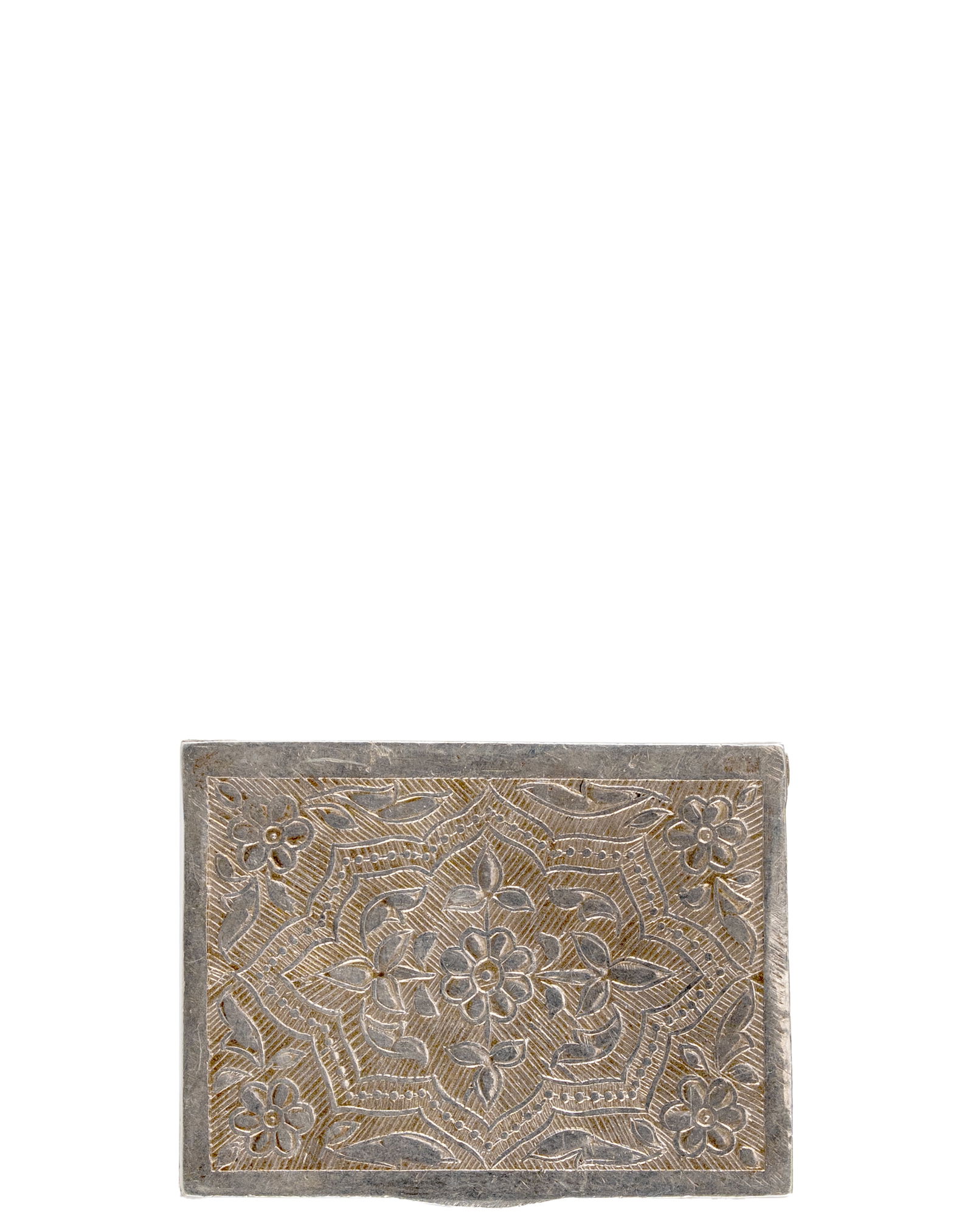 Antique hand-chiseled Sterling Silver Pill Box: Boîte à pilules ancienne en argent massif ciselé à la main Pillulier en argent sterling ciselé à la main Poids : 46.9 g Dimension: 1 7/8" x 1 1/2" x 3/4" - -------------