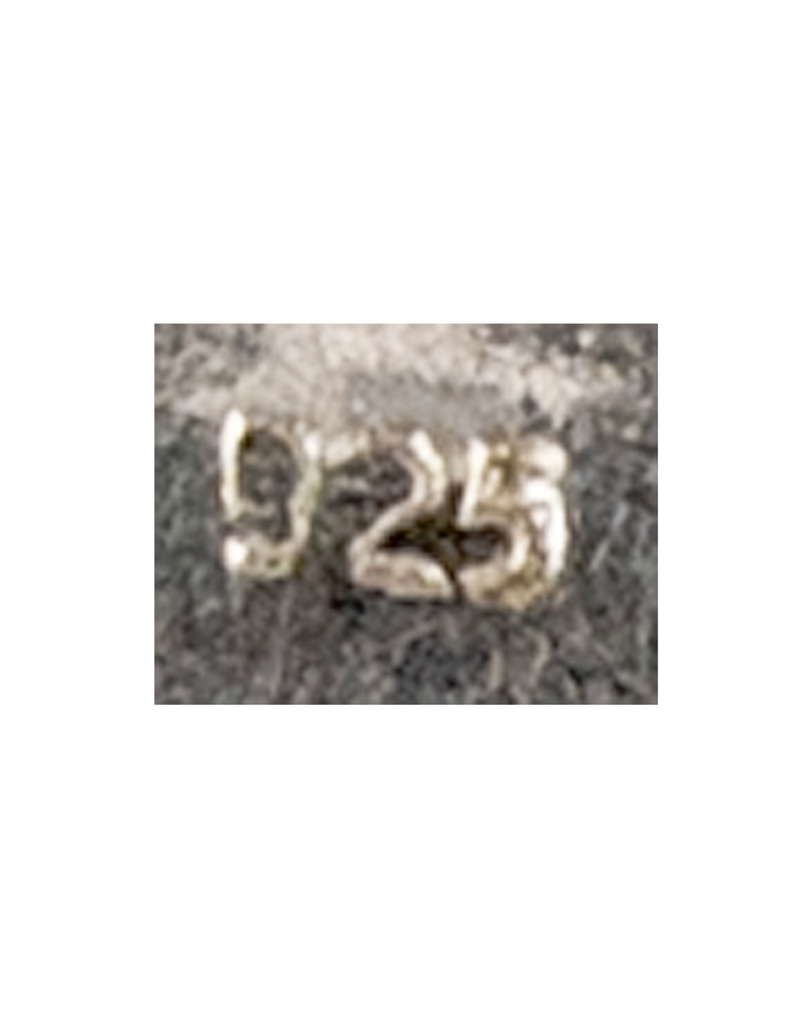 Antique hand-chiseled Sterling Silver Pill Box - 4