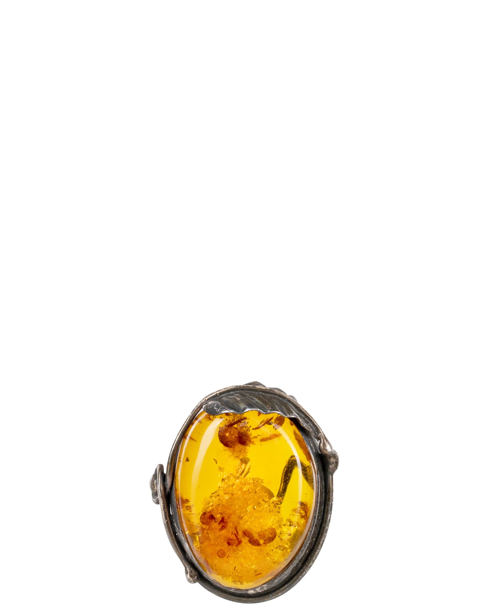 Vintage Polish Sterling Silver Amber Brooch: Poland Broche vintage polonaise en argent sterling et ambre Broche en argent sterling, sertie d'une ambre, poinçon Polonais sur la tige Poids : 6.7 g Dimension: 1 1/4" x 1" - 