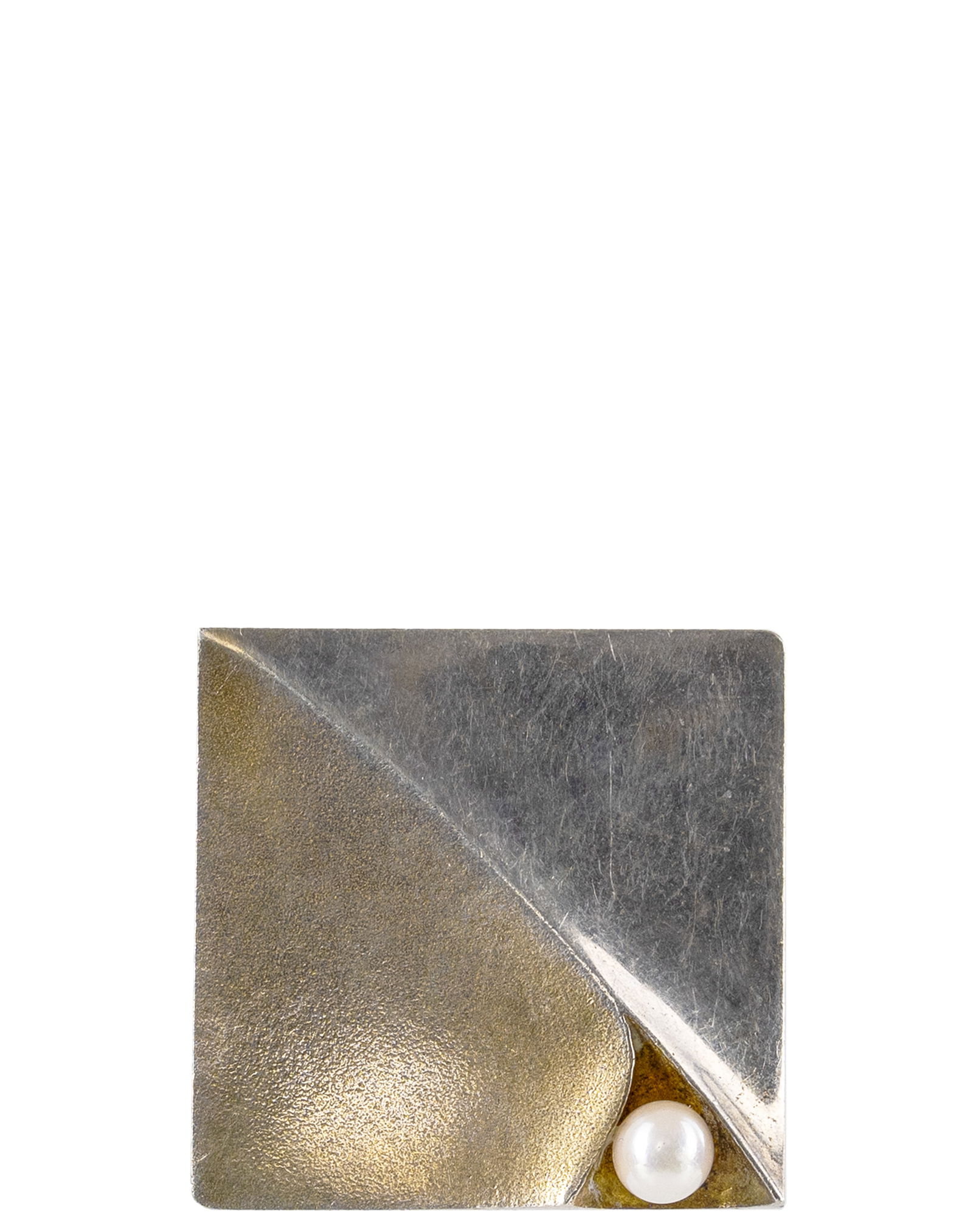 B&O - Sterling silver gold plated Broach: B&O Broche en argent plaqué or Broche en argent 925 plaqué or et sertie d'une perle pesant 16.1 gr Dimension: 1.25" carré 3.2cm square ------------- B&O Sterling silver gold