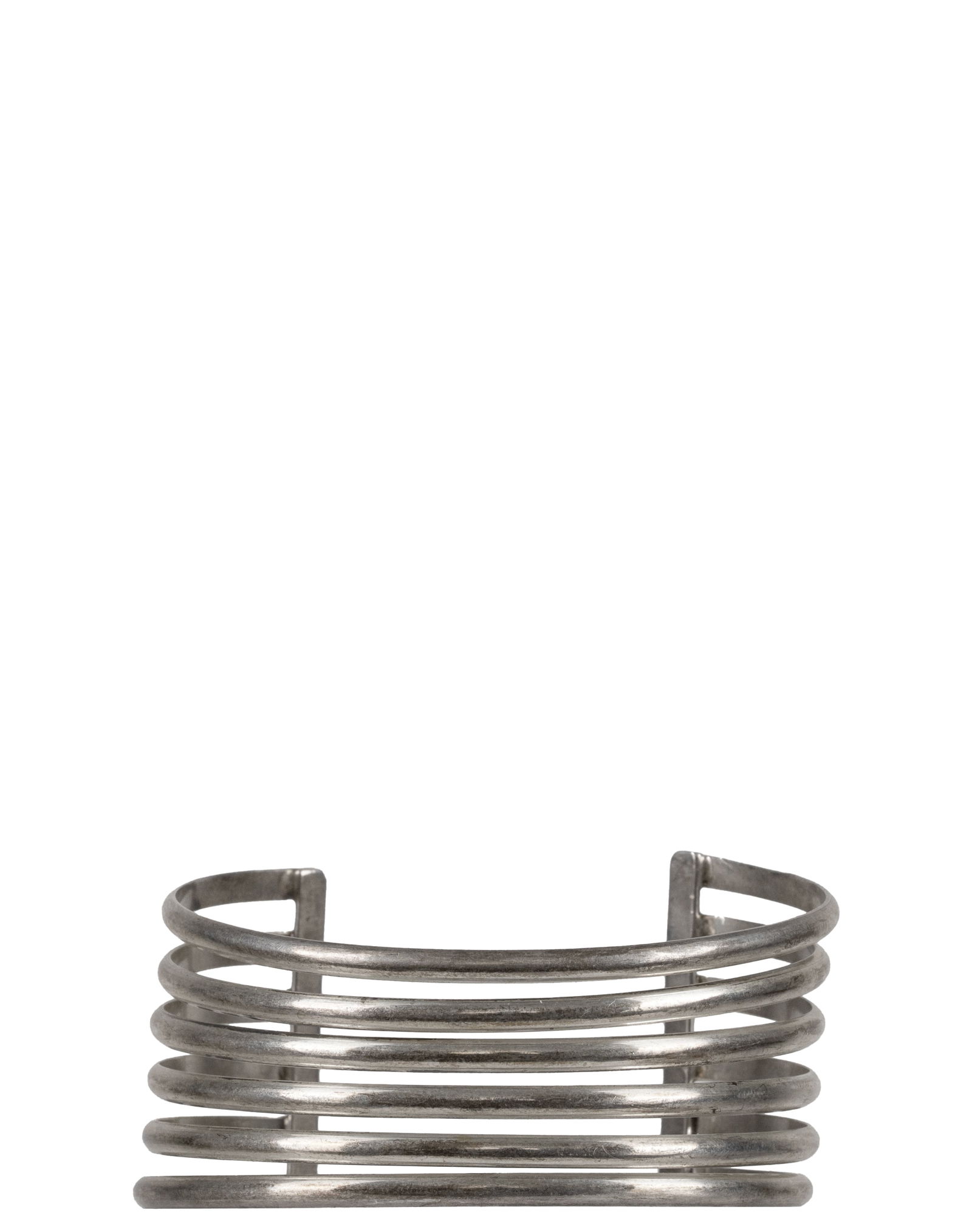 Silver Modernist Cuff Bracelet: Bracelet manchette moderniste argenté Argent sterling, poids : 40.8 g Dimension: 3" x 2 1/4" x 1" - ------------- Silver Modernist Cuff Bracelet Sterling silver, weight: 40.8 g 