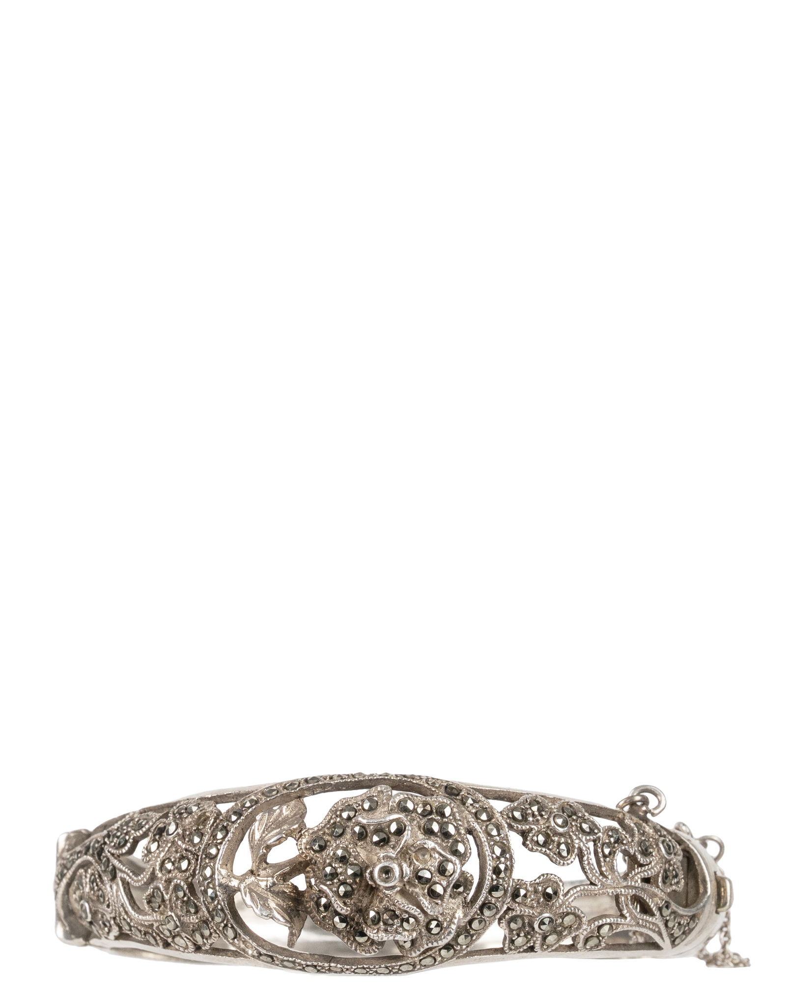 Sterling Silver Marcassites Bracelet: Bracelet en argent sterling et marcassites Bracelet en argent sterling sertie de marcassites Poids : 40.2 g Dimension: 2 3/4" x 2 3/4" x 1" - ------------- Sterling Silver Marcassites