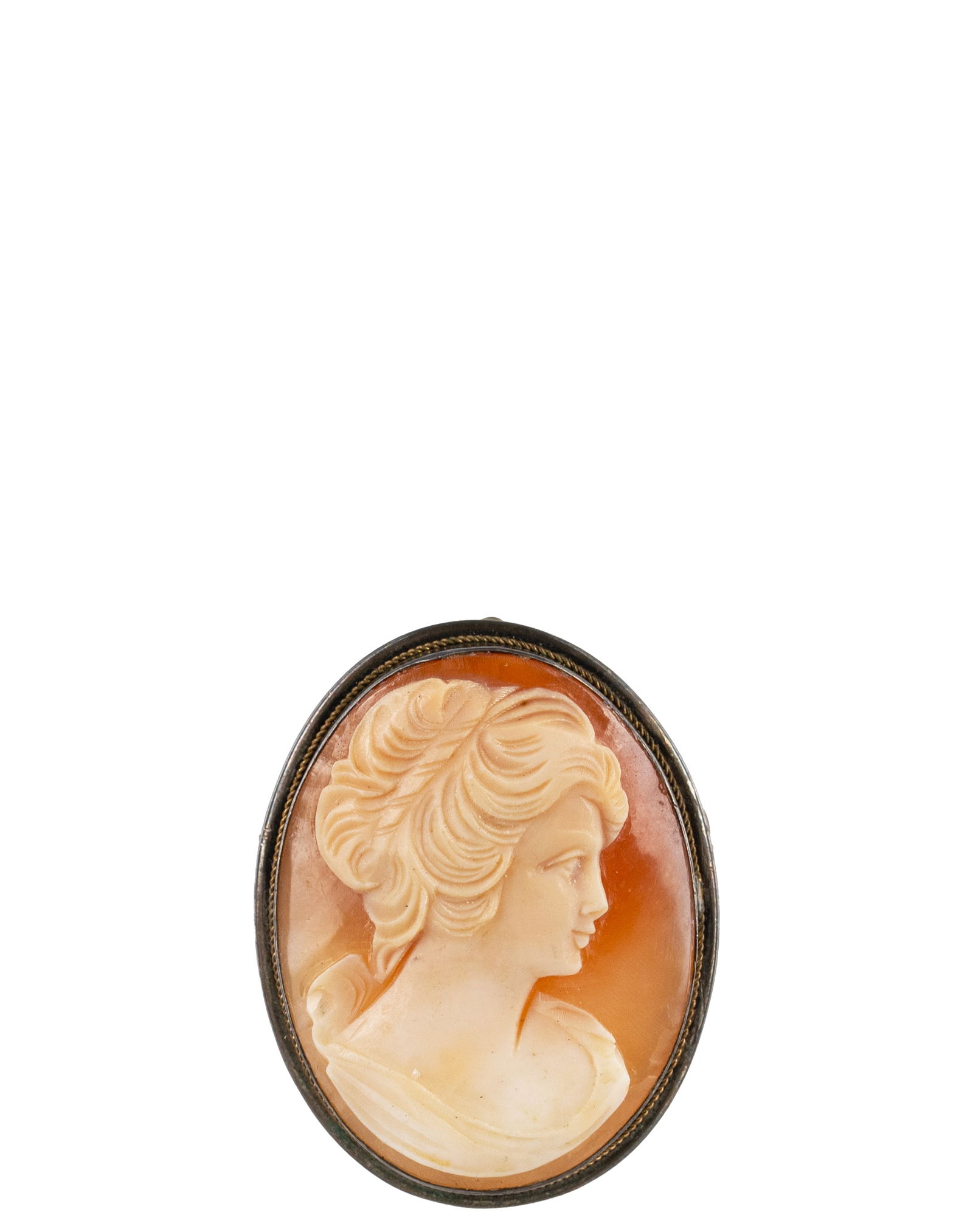 silver cameo: Camée en argent Camée en argent sterling, 10.03 grammes. Dimension: 1 3/8" de haut x 1 1/8" de large 3.6cm haut x 3cm large ------------- silver cameo Sterling silver cameo, 10.03