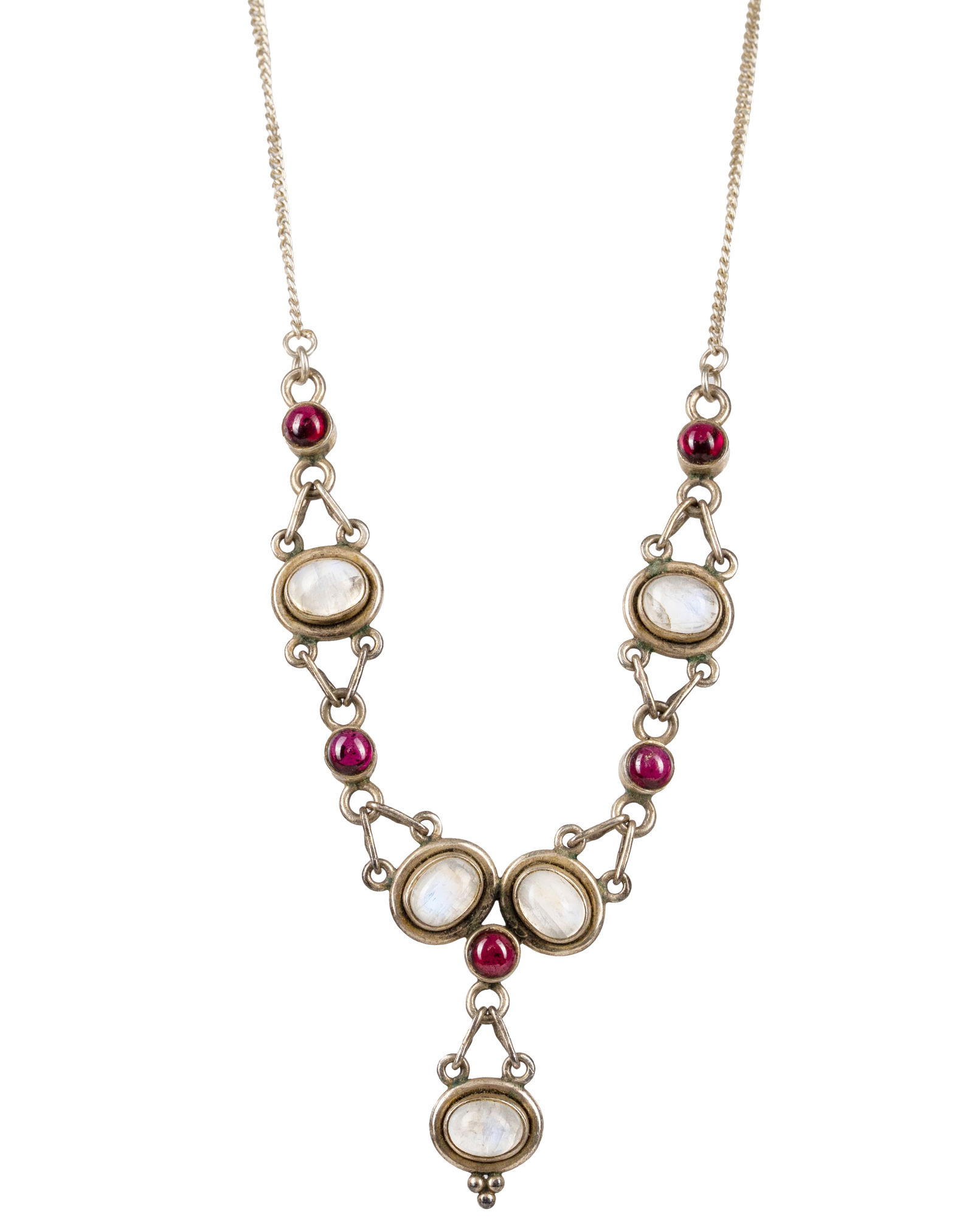 Vintage Sterling Silver Moonstones Necklace: Collier vintage en argent sterling et pierres de lune Collier en argent sterling sertie de pierre de lune, poids : 17.2 g Dimension: 20" - ------------- Vintage Sterling Silver Moonstones Necklace Ste