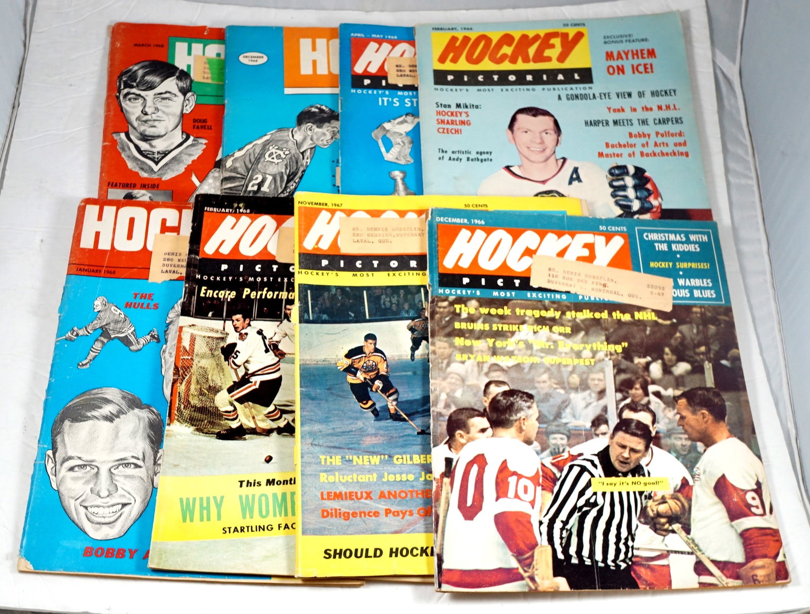 Hockey World - Hockey World magazine lot: Hockey World Lot de magasine Hockey world 13 x Magasine Hockey world 1966-67-68. 1 X Sportorama 1968. 3 x Le hockey et ses vedettes 1965-66. Rapport de condition: Assez bonne condition ------------- H