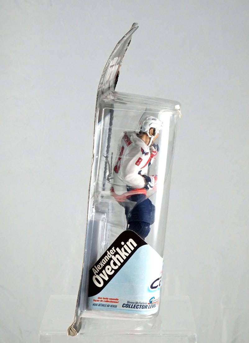 McFarlane Premium - Alex Ovechkin Figurine - 2