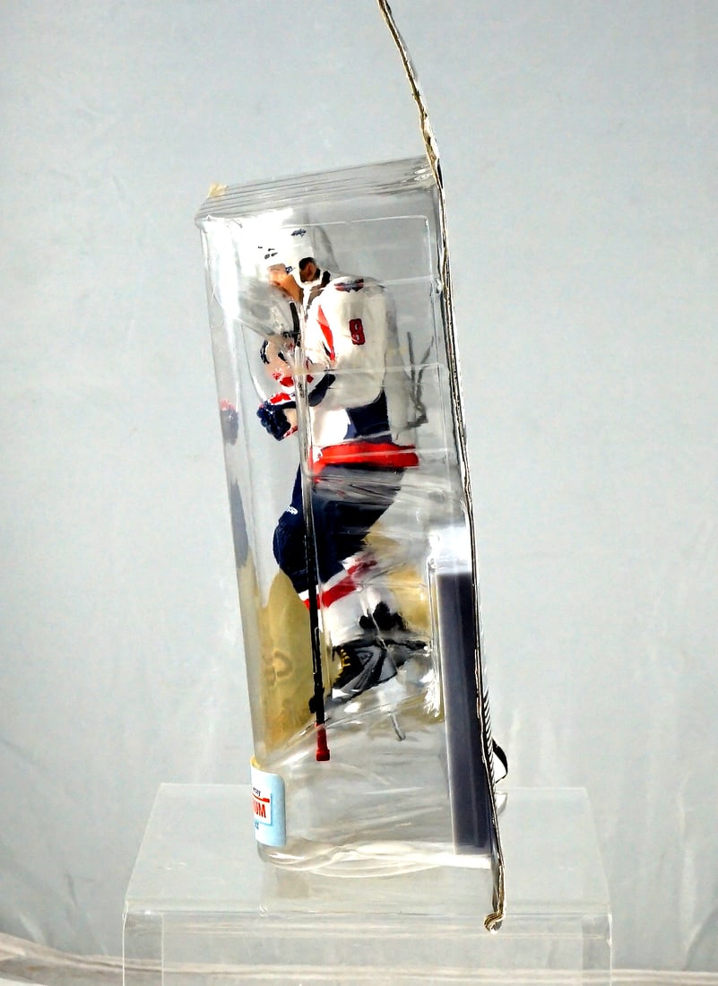 McFarlane Premium - Alex Ovechkin Figurine - 3