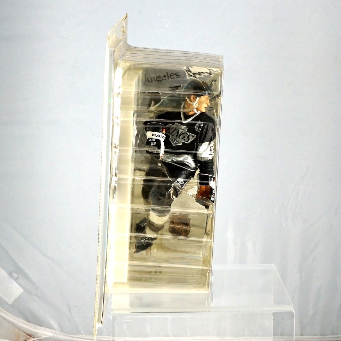 McFarlane - Wayne Gretzky Chase figurine - 2
