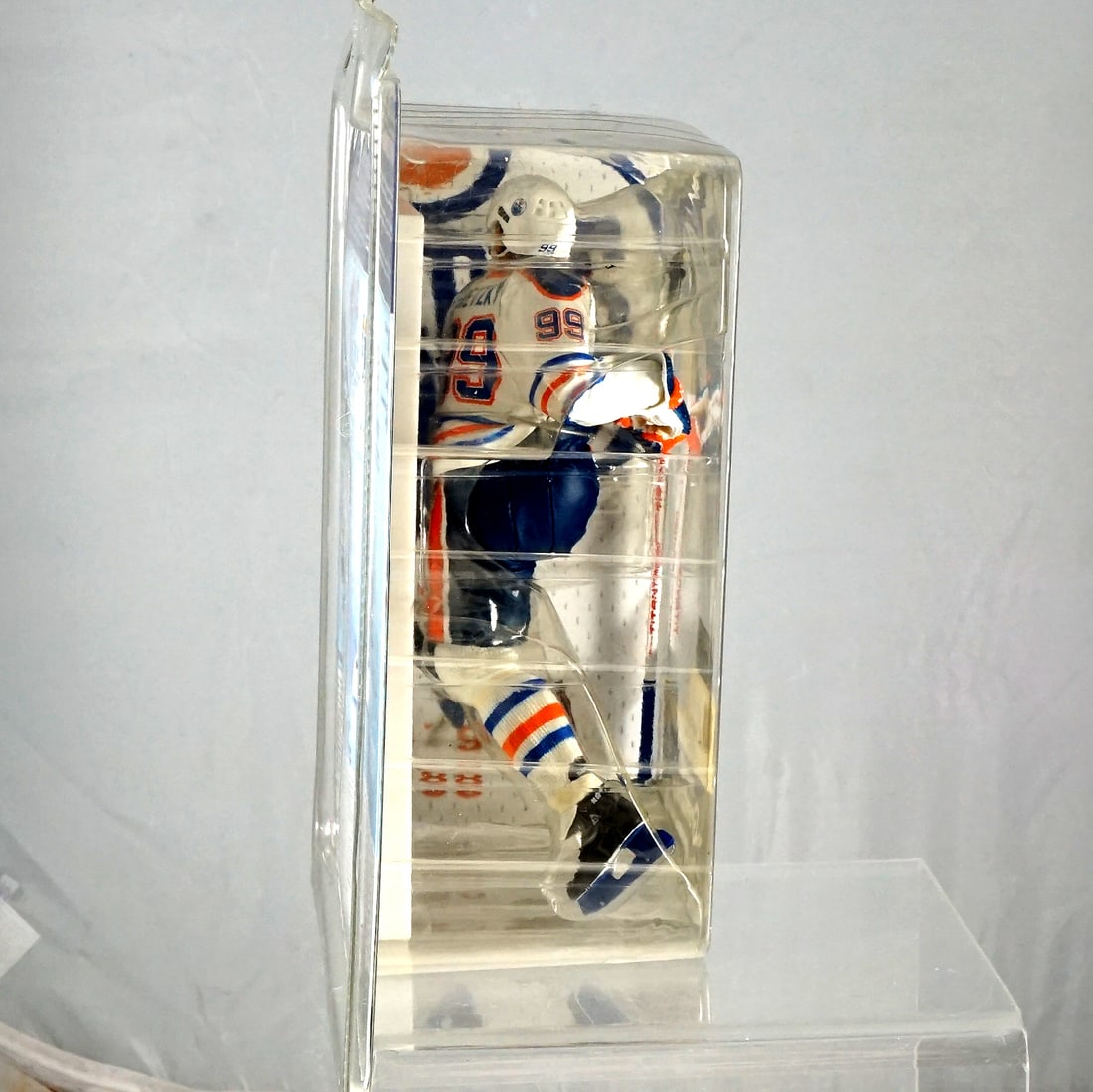 McFarlanes - CHASE Wayne Gretzky Figurine - 3
